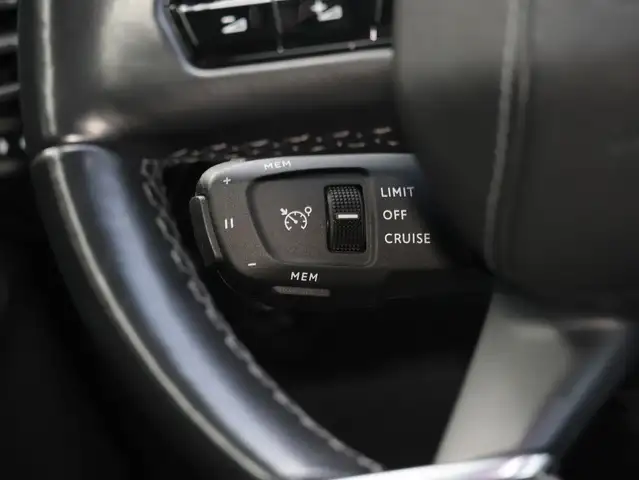 DS Automobiles DS 7 view 15