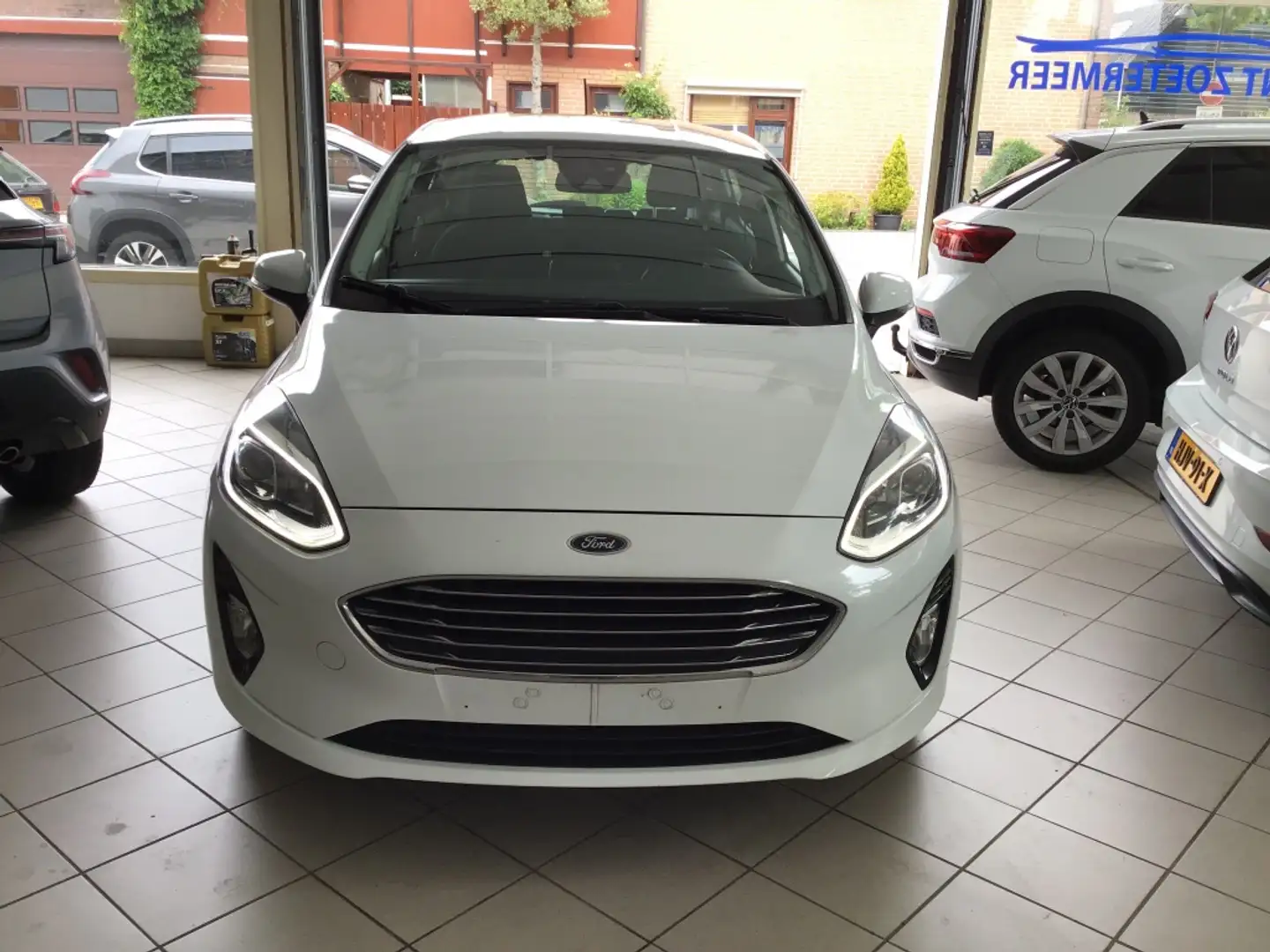 Ford Fiesta 1.0 EcoB. Titanium Wit - 2