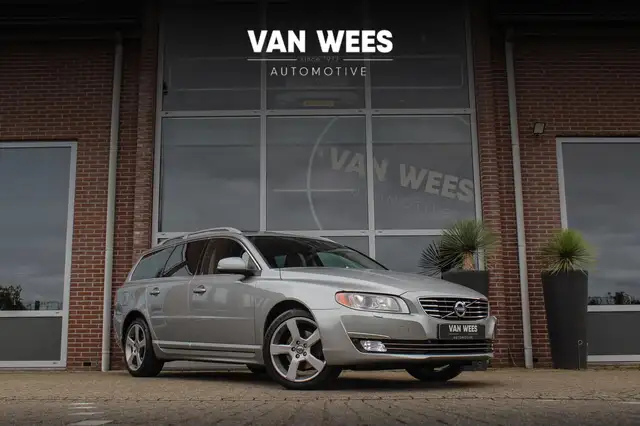 Volvo V70 1.6 T4F Summum | Automaat | Dakraam | Trekhaak | 1