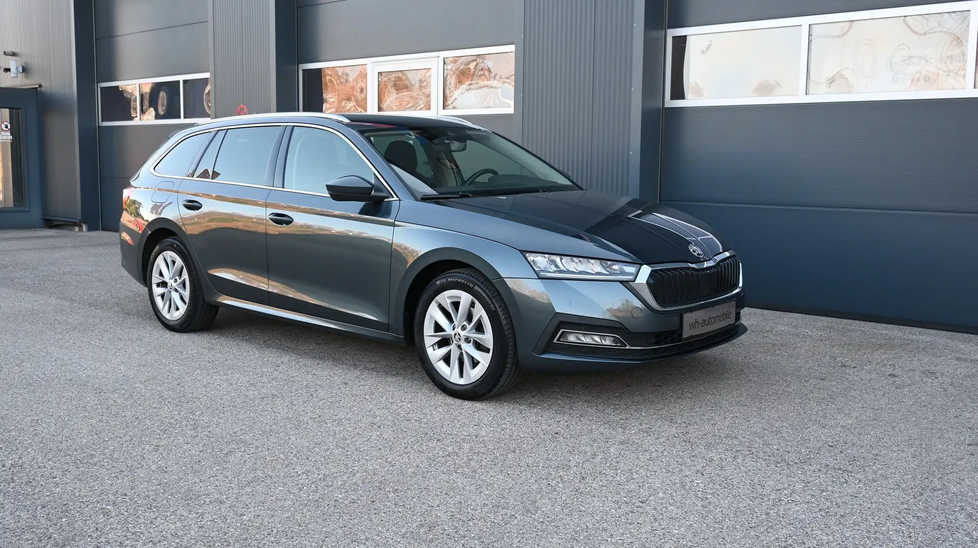 Skoda Octavia Kombi 2,0 TDI Style DSG / AHV / KAMERA / VIRTUAL / Grau - 2