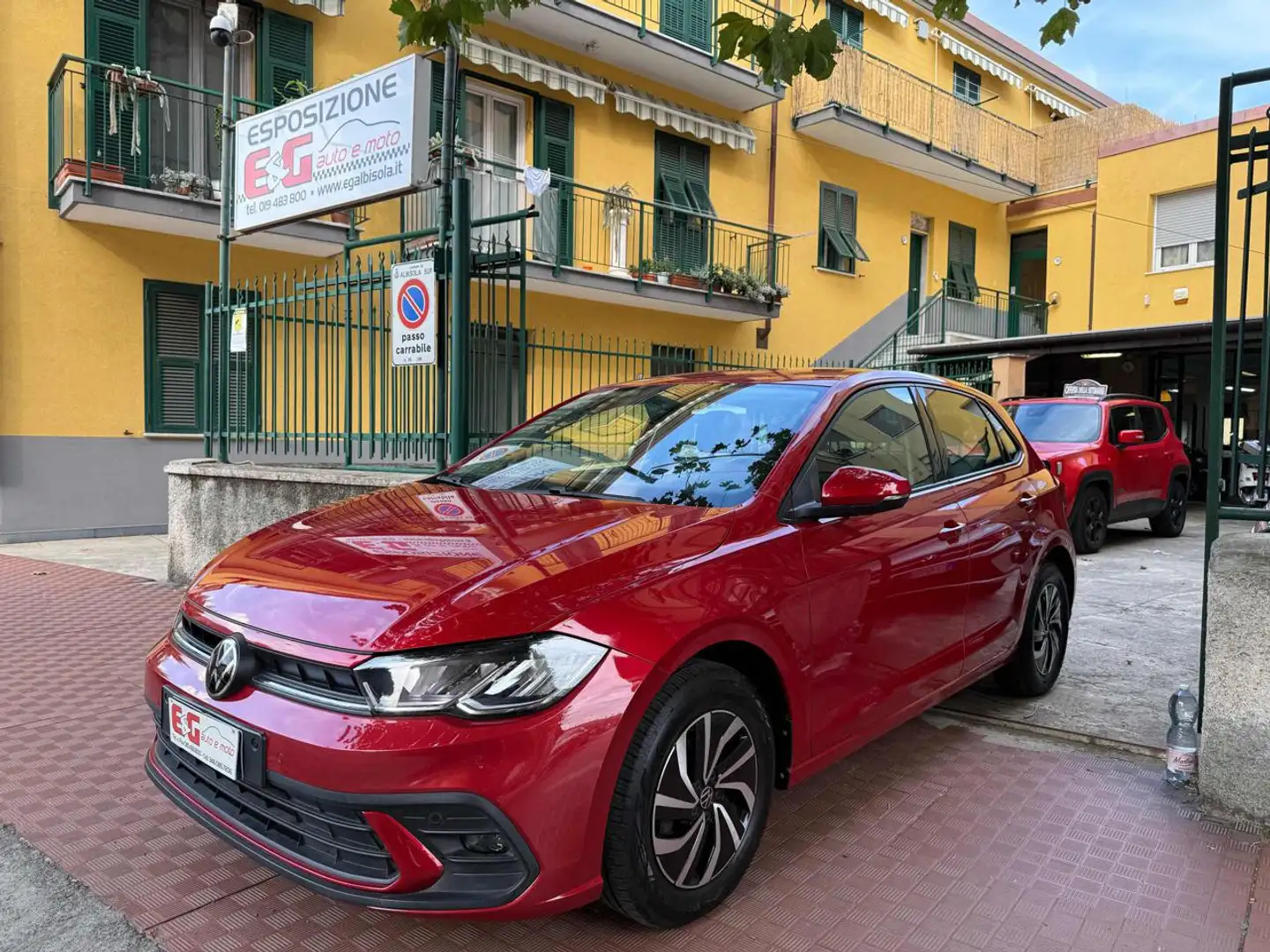 Volkswagen Polo 1.0 TSI Life Rosso - 1