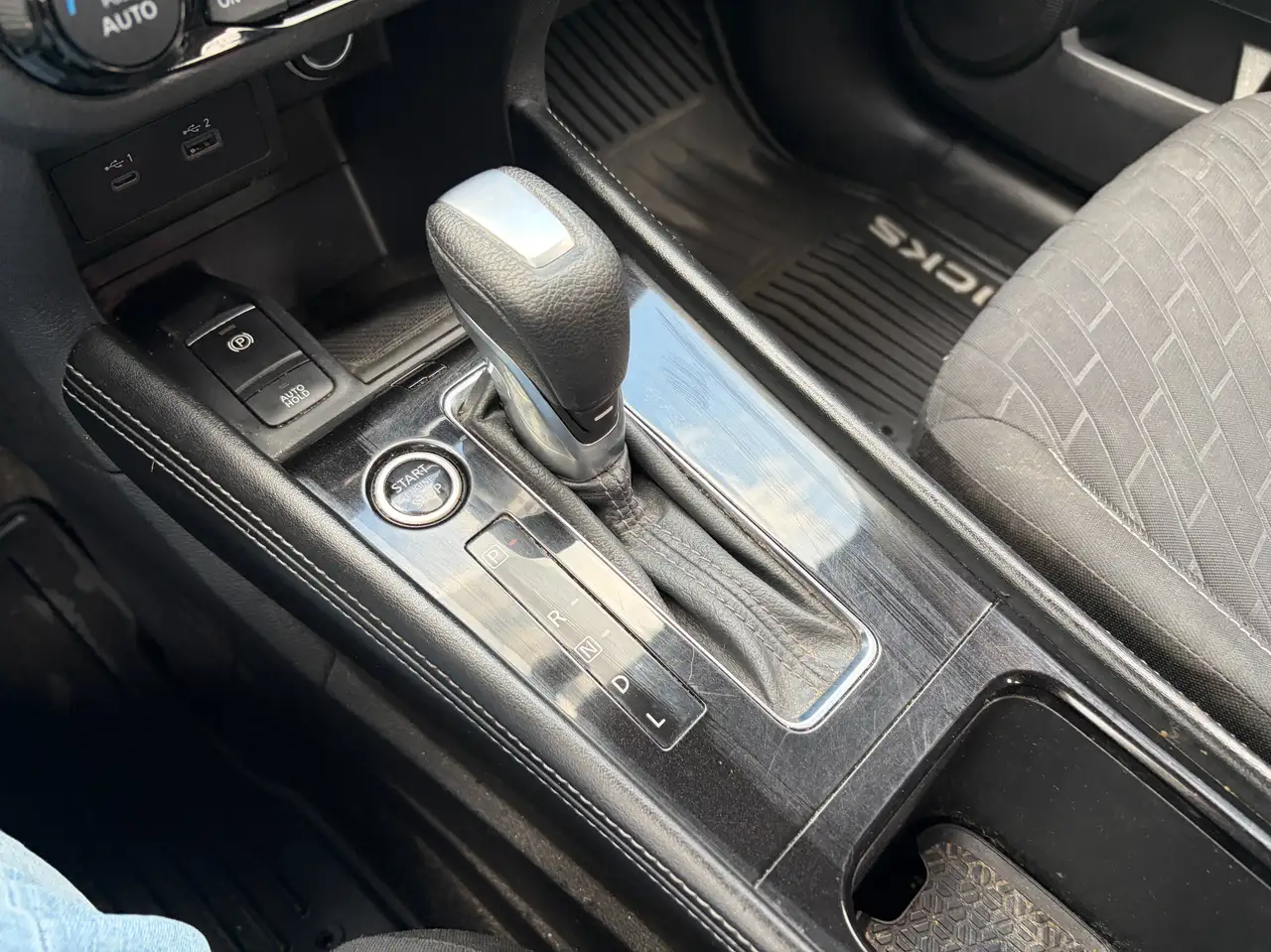 Nissan Kicks photo Nissan Kicks