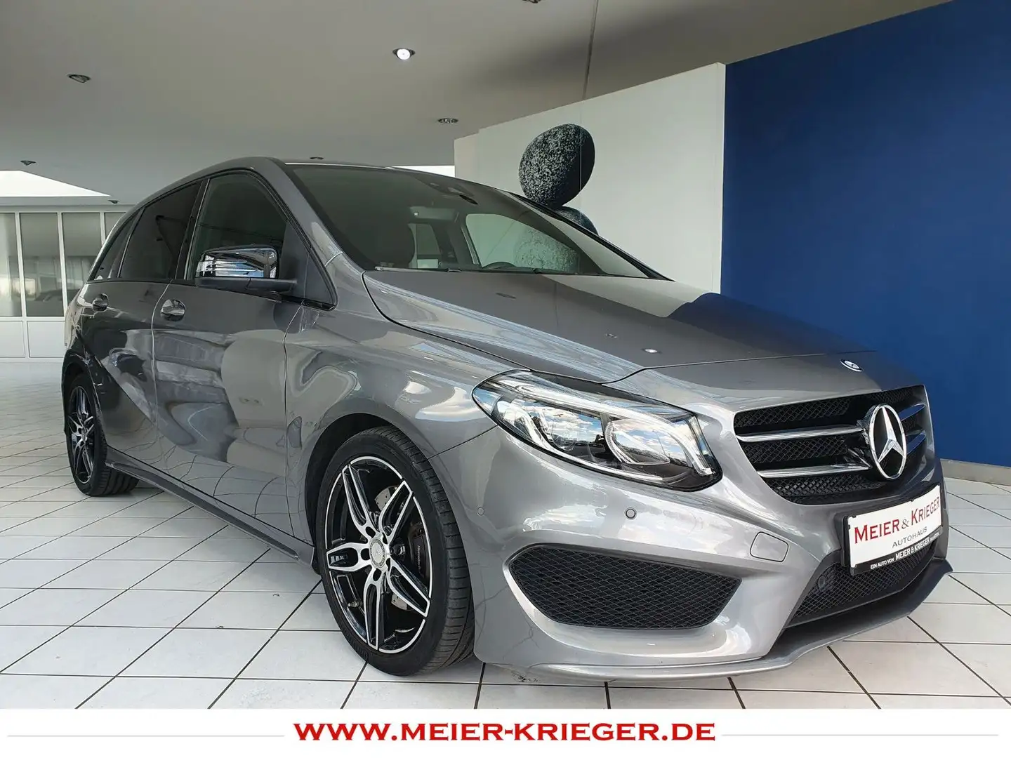 Mercedes-Benz B 220 CDI Aut/AMG-Line/Night-Paket/Kamera/LED Grijs - 1