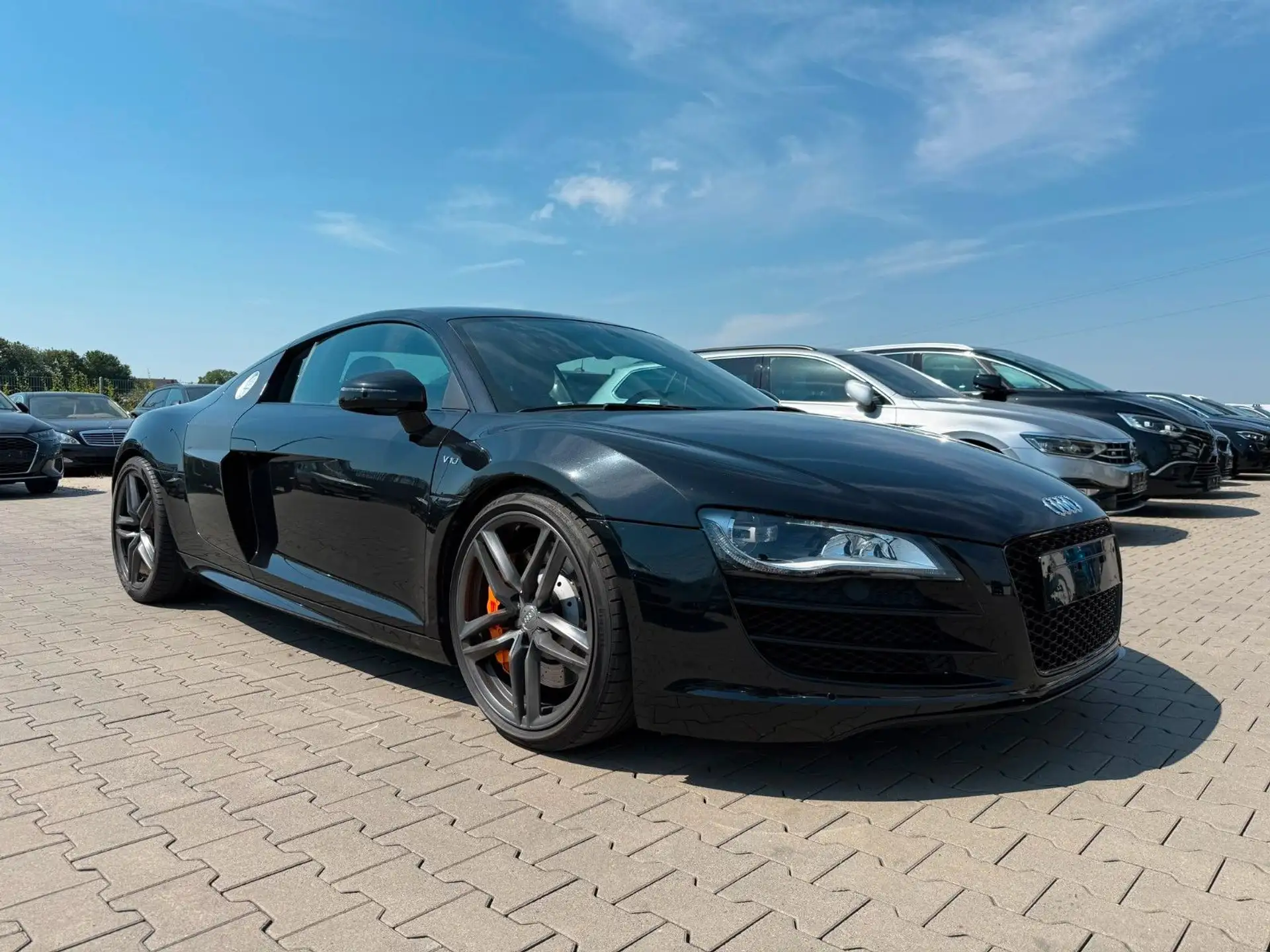 아우디 Audi R8 V10 5.2 FSI 2010 검정 사진 1