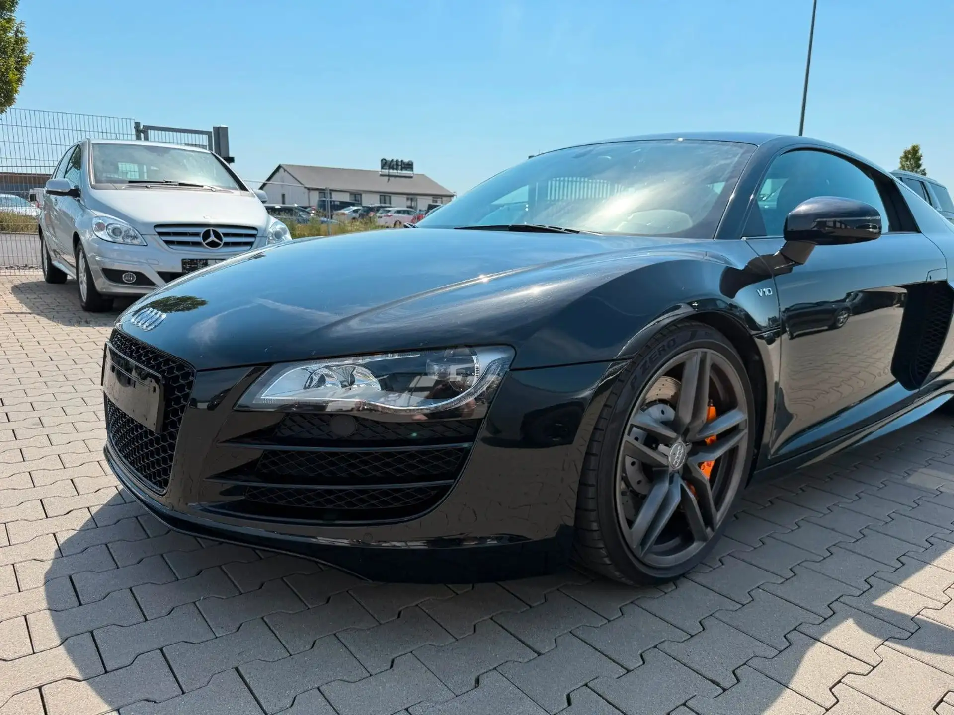 아우디 Audi R8 V10 5.2 FSI 2010 검정 사진 8