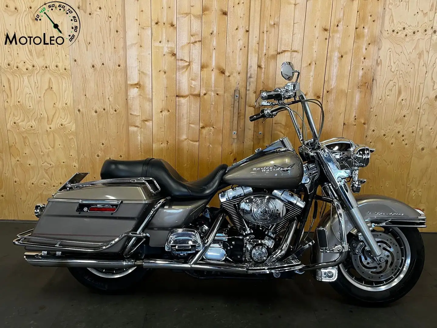 Harley-Davidson Road King FLHRI - 1
