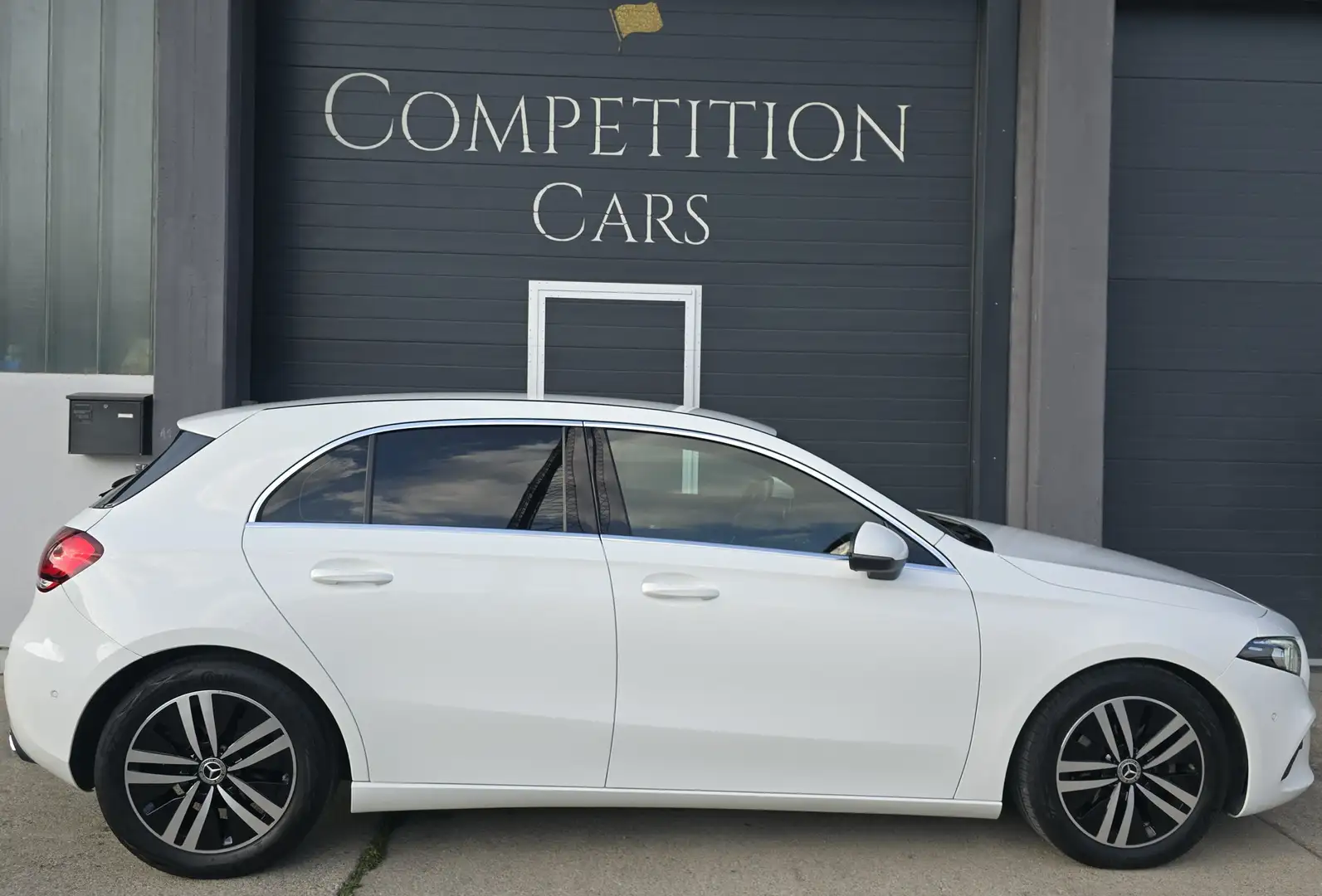 Mercedes-Benz A 200 A 200d**ACC, Sitzheizung, NAVI, Rückfahrkamera* Weiß - 2