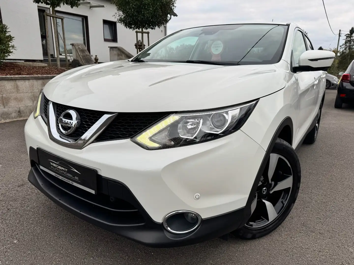 Nissan Qashqai N-Connecta*360 CAM*AHK*SPUR* Weiß - 1