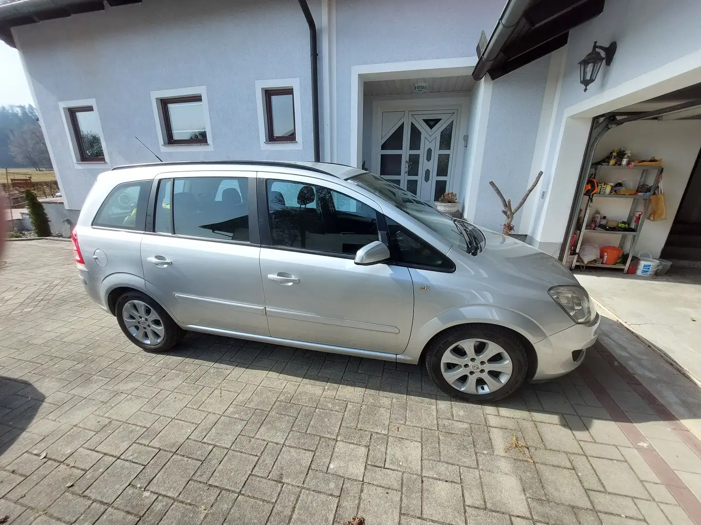 Opel Zafira 1,9 CDTI DPF Aut. - 1
