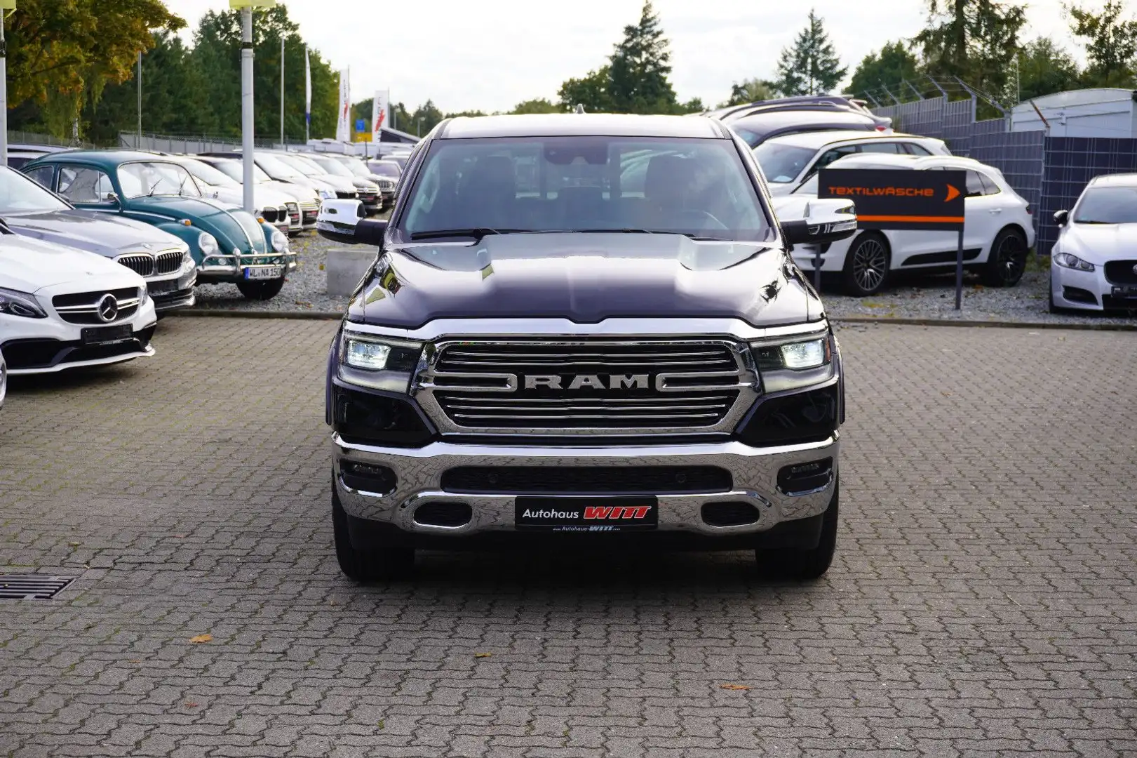 Dodge RAM 5,7 Laramie  ~4x4~Leder~LED~AHK~ Schwarz - 2