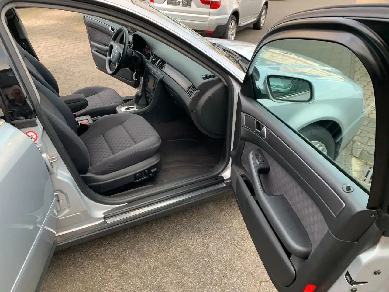 Audi A6 2.4 V6 Automatik, foto 7