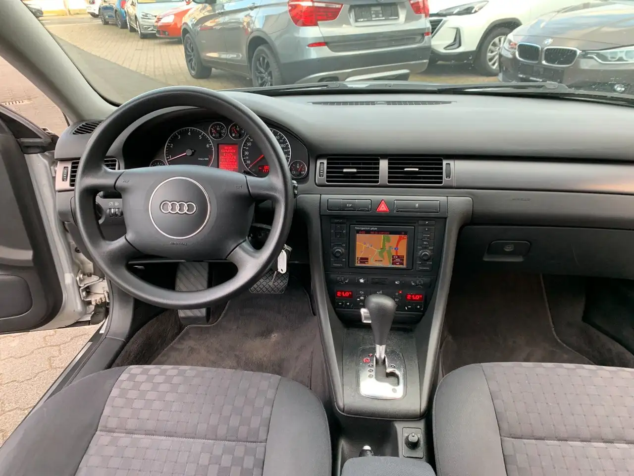 Audi A6 2.4 V6 Automatik, foto 3