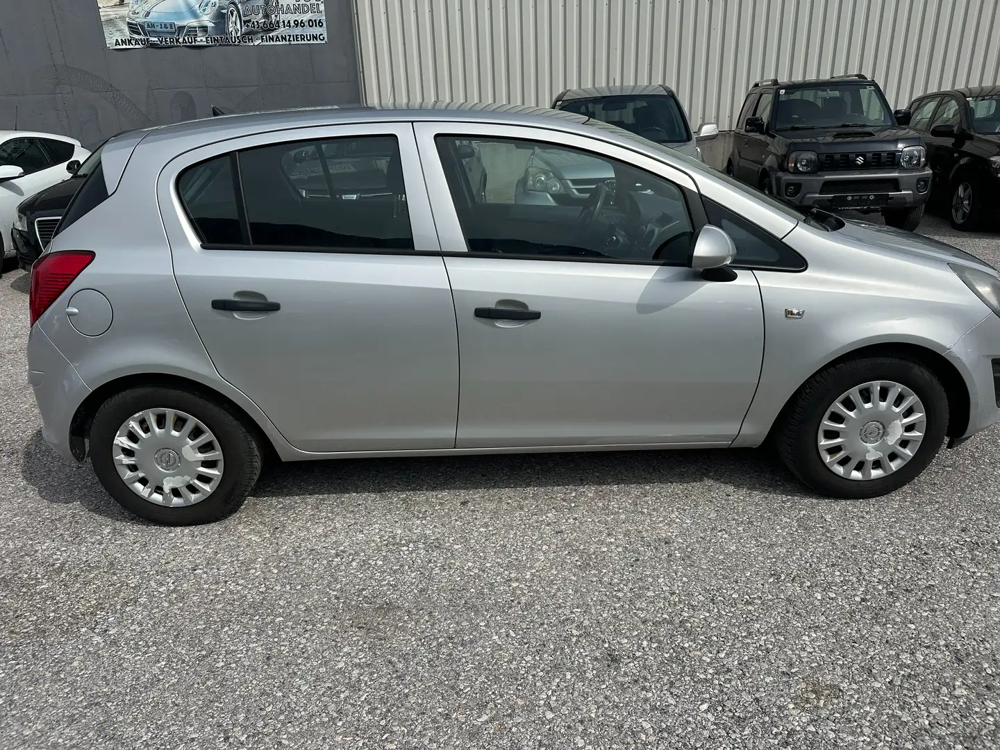 Opel Corsa 1,2 Benzin Grau - 2