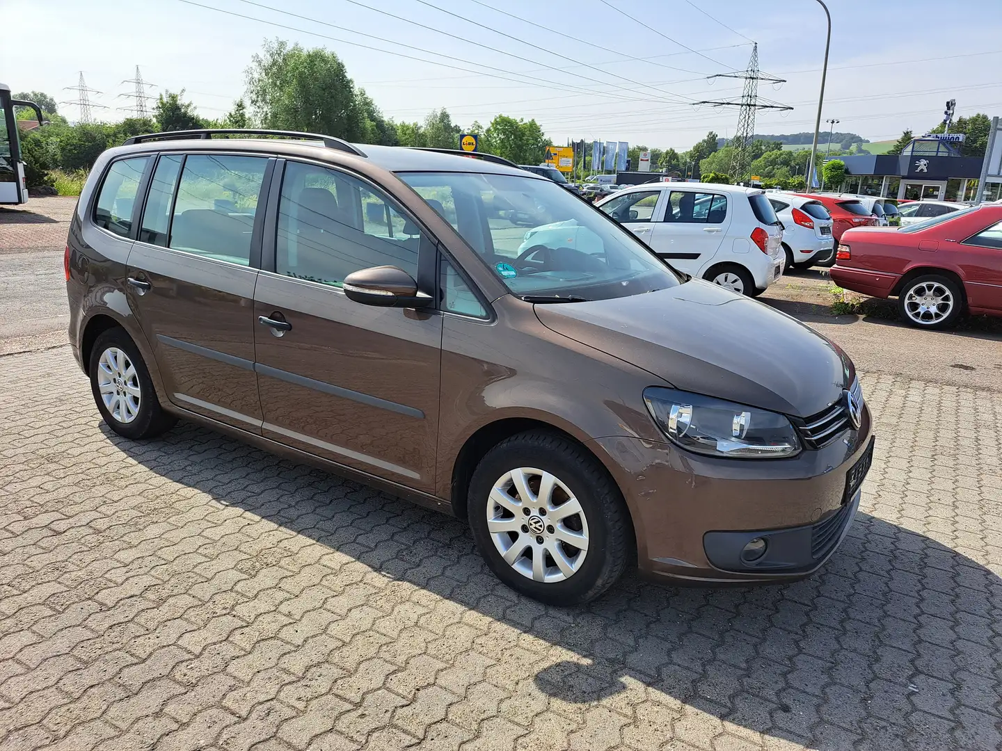 Volkswagen Touran 1.6 TDI DPF BlueMotion Technology Highline Brown - 1