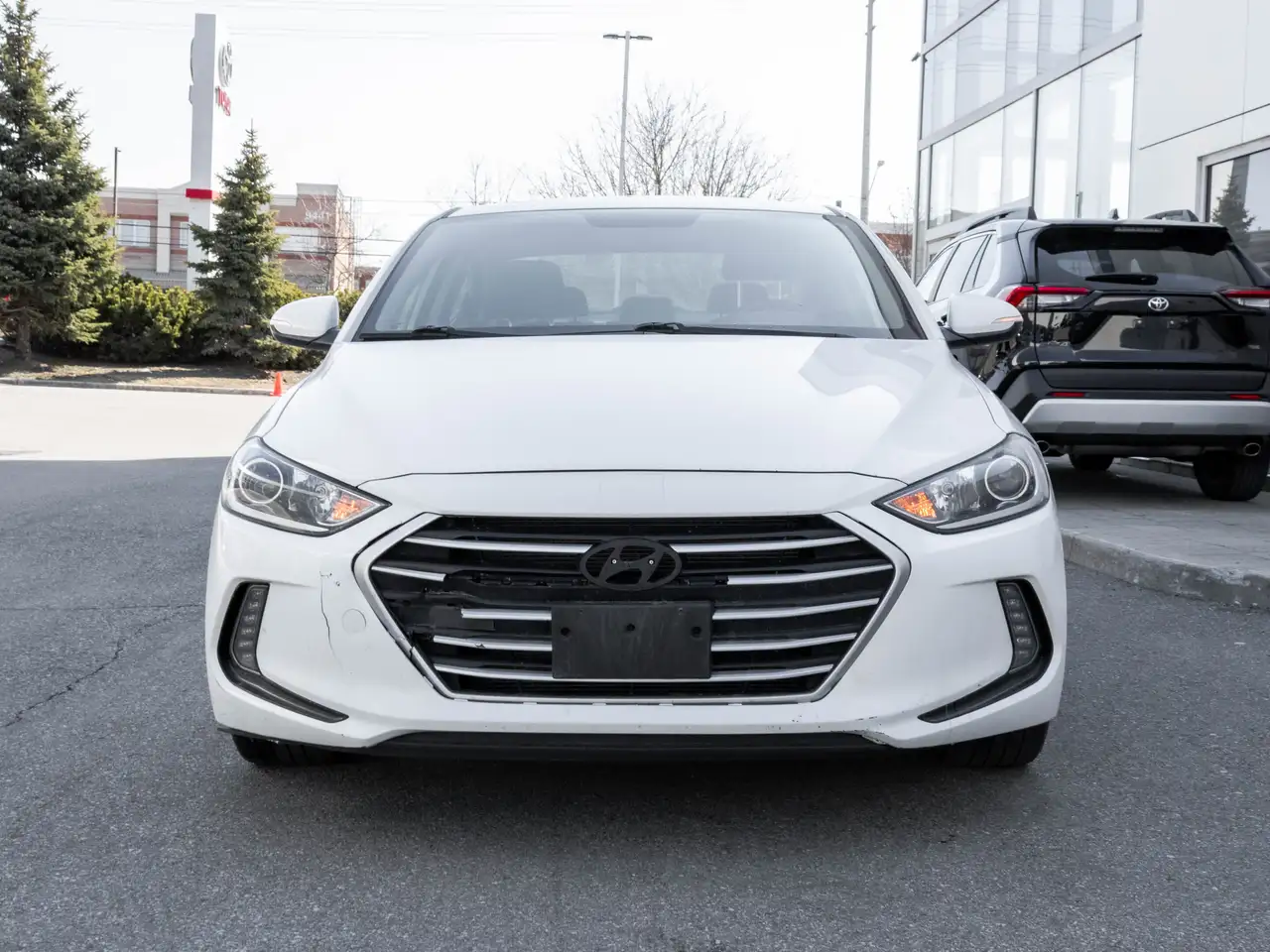 Hyundai ELANTRA снимка Hyundai ELANTRA