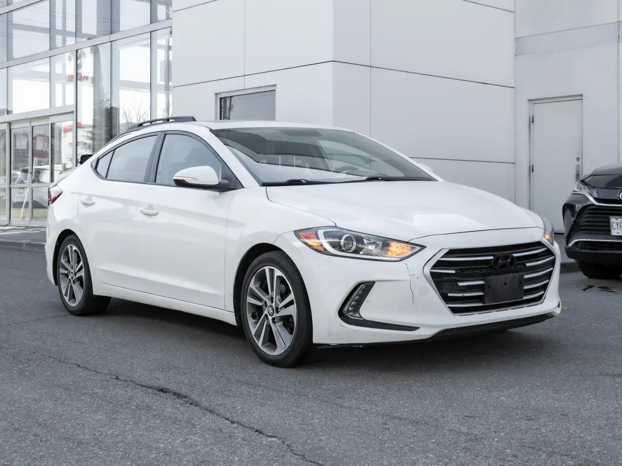 Hyundai ELANTRA снимка Hyundai ELANTRA