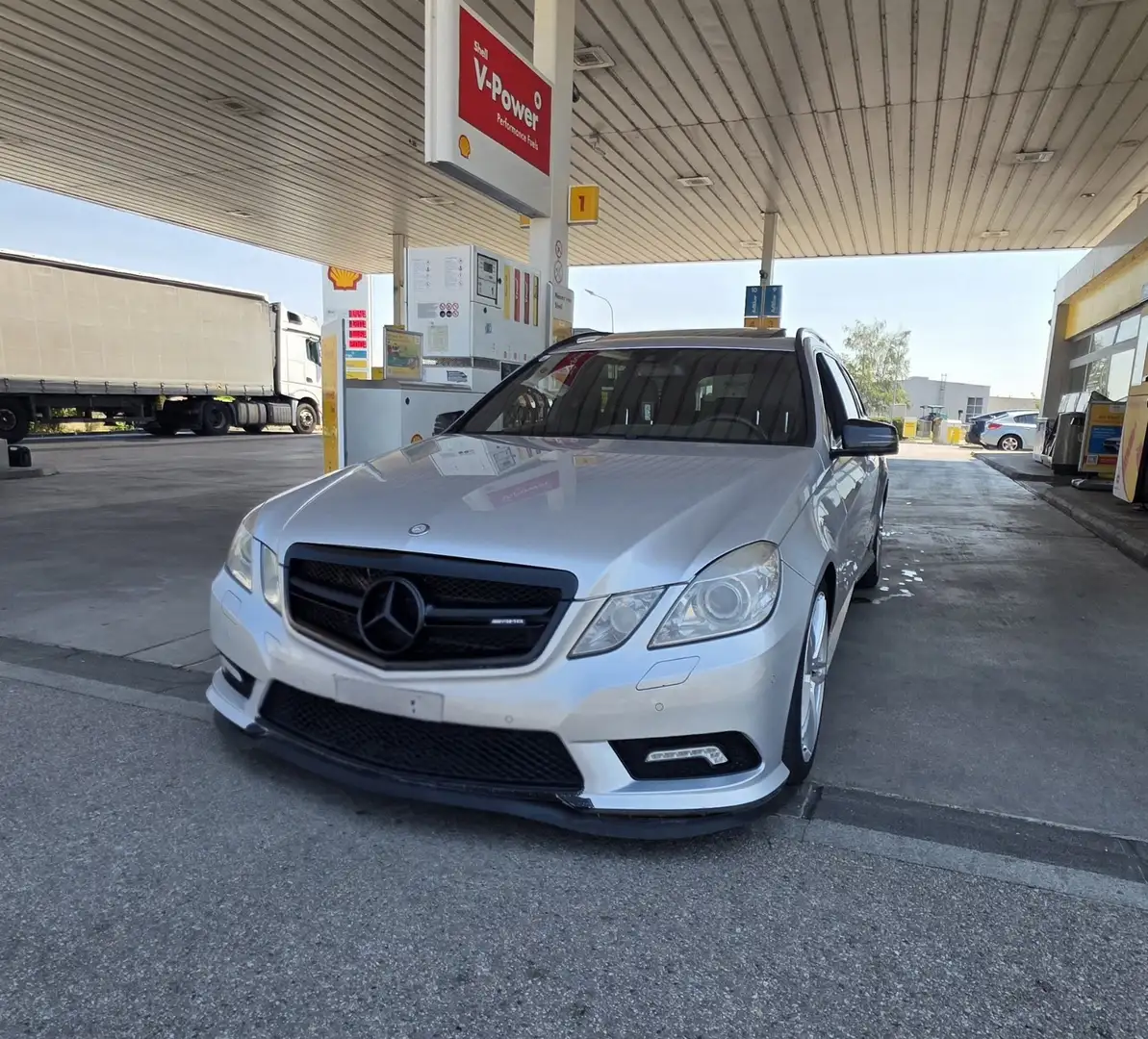 Mercedes-Benz E 350 AMG Line T-Modell - 1