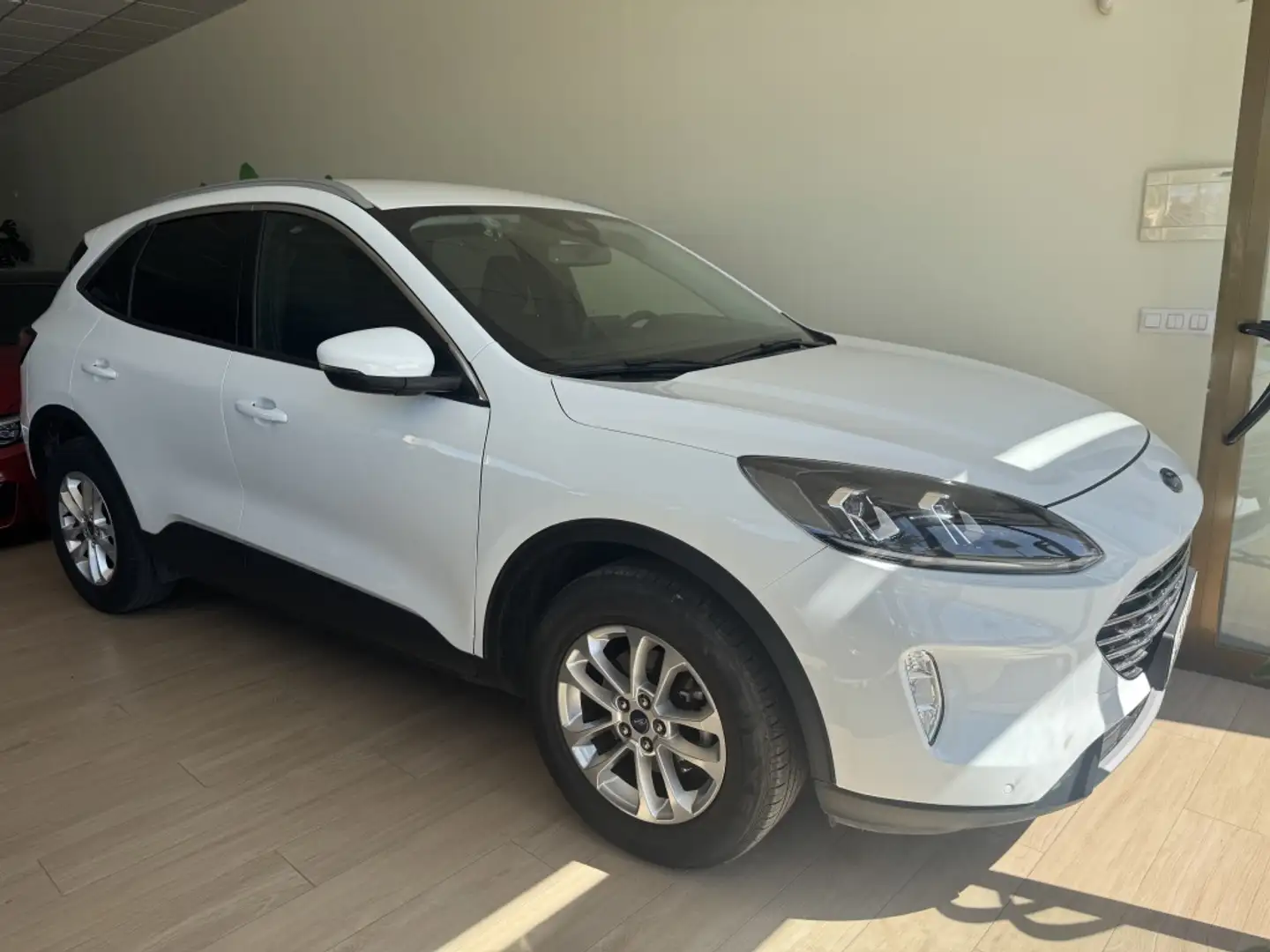 Ford Kuga 1.5 EcoBoost Titanium FWD 150 Blanco - 1