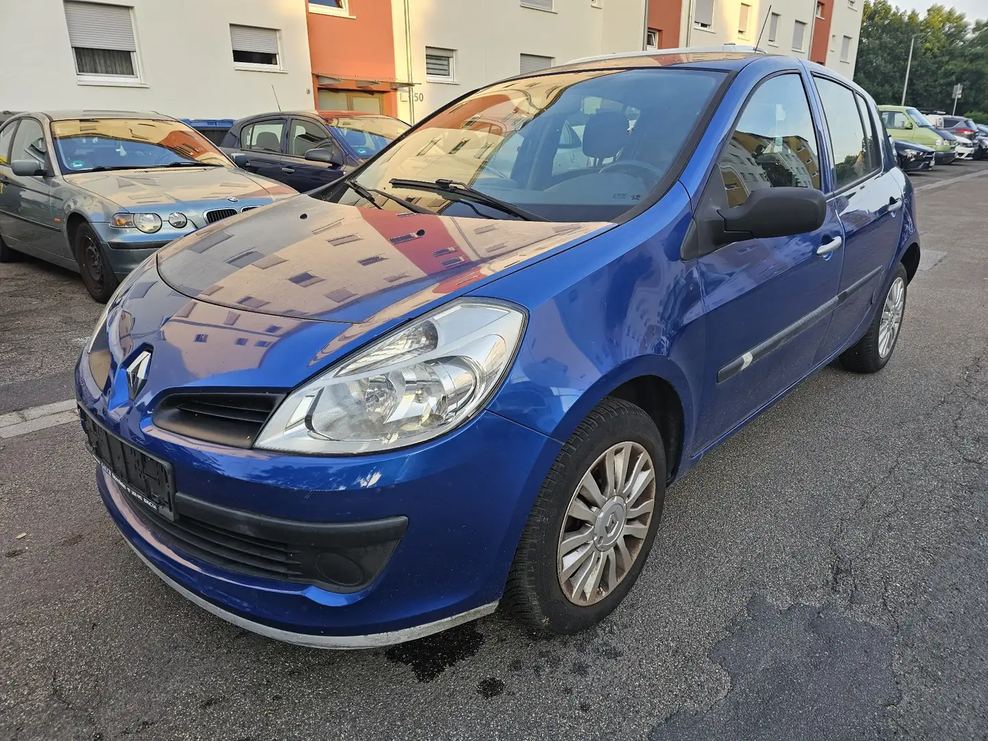 Renault Clio 1.2 16V 75 Expression - 1