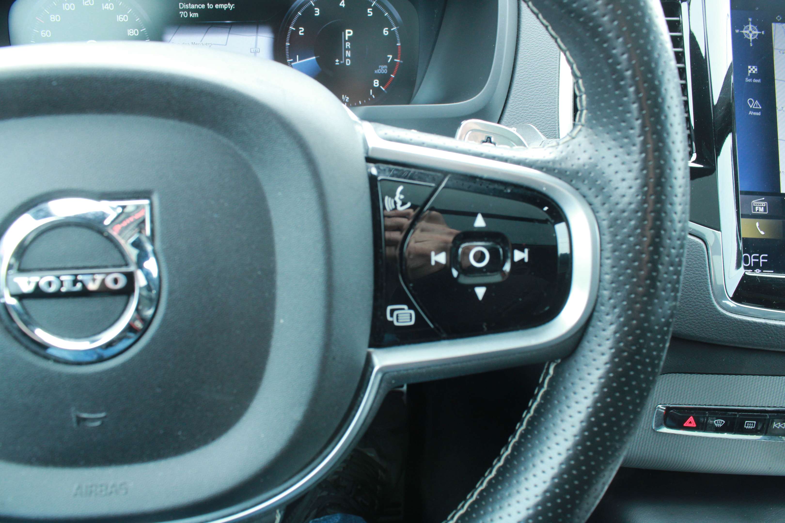 2019 Volvo XC90 T6 AWD R-Design thumb 21