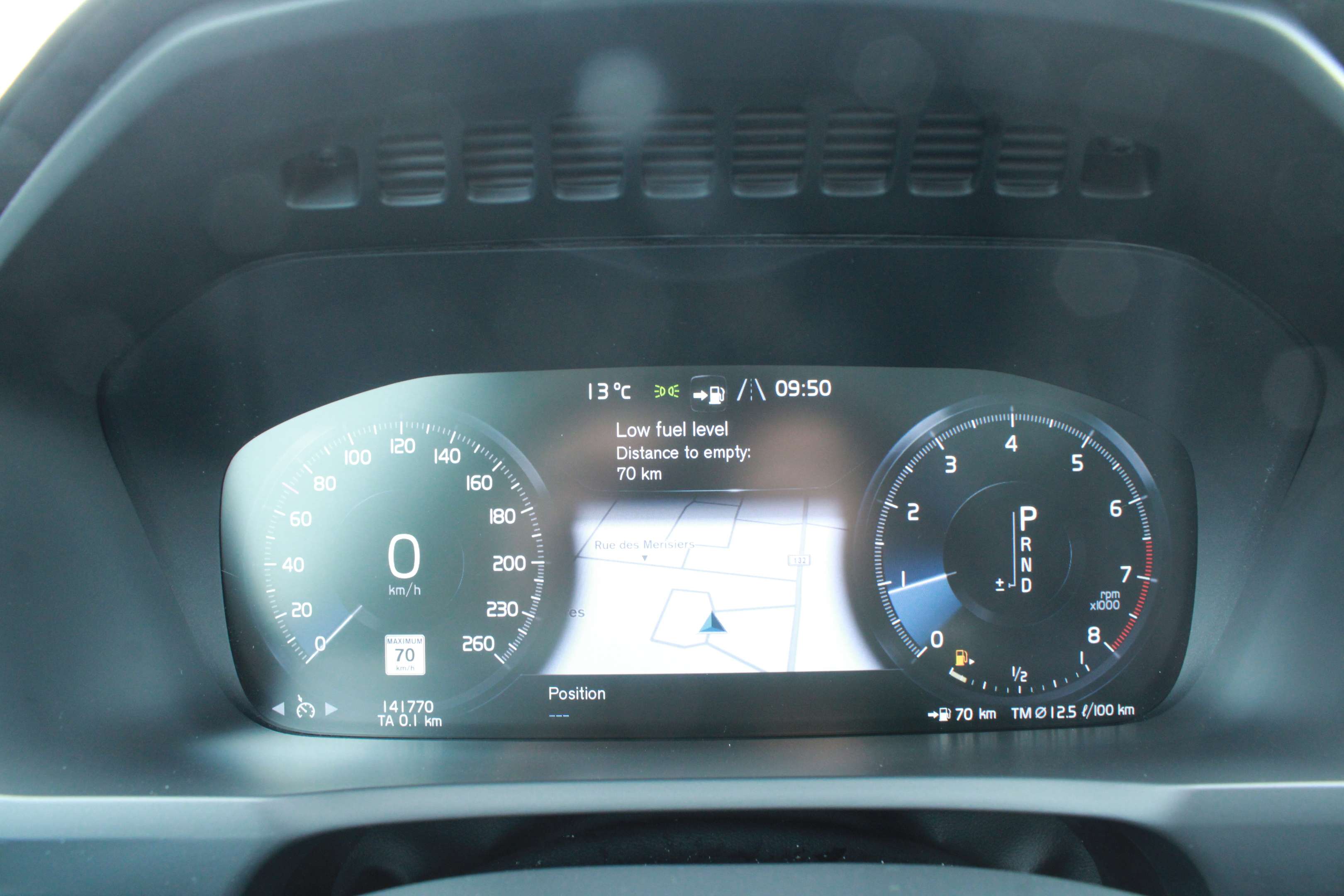 2019 Volvo XC90 T6 AWD R-Design thumb 23