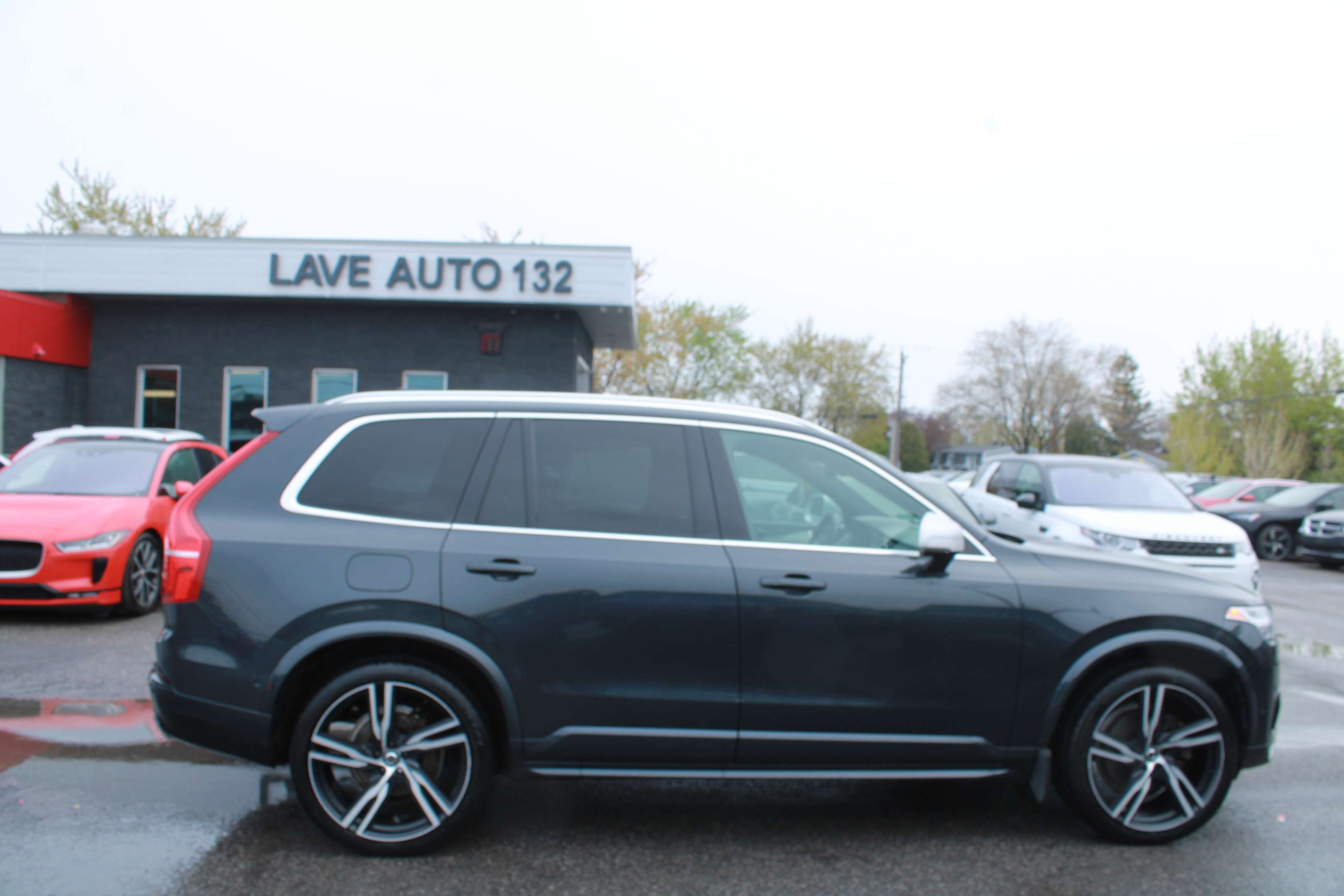 2019 Volvo XC90 T6 AWD R-Design thumb 9