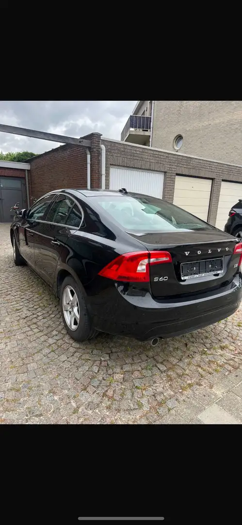 Volvo S60 D2 Momentum - 1