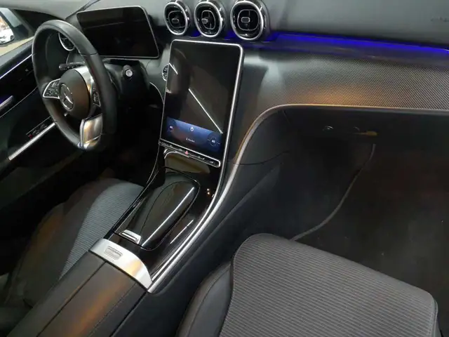 Mercedes-Benz C-Class view 9