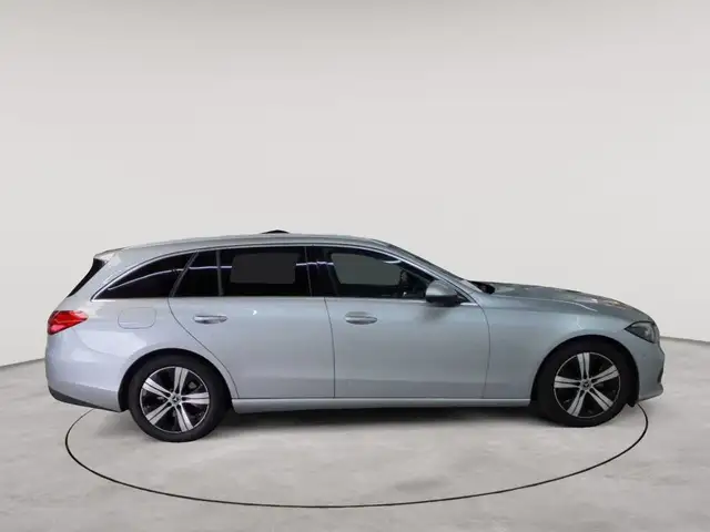 Mercedes-Benz C-Class view 3
