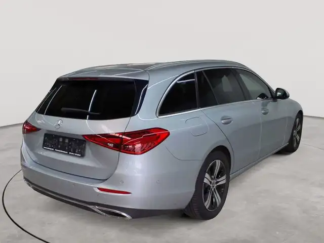 Mercedes-Benz C-Class view 4
