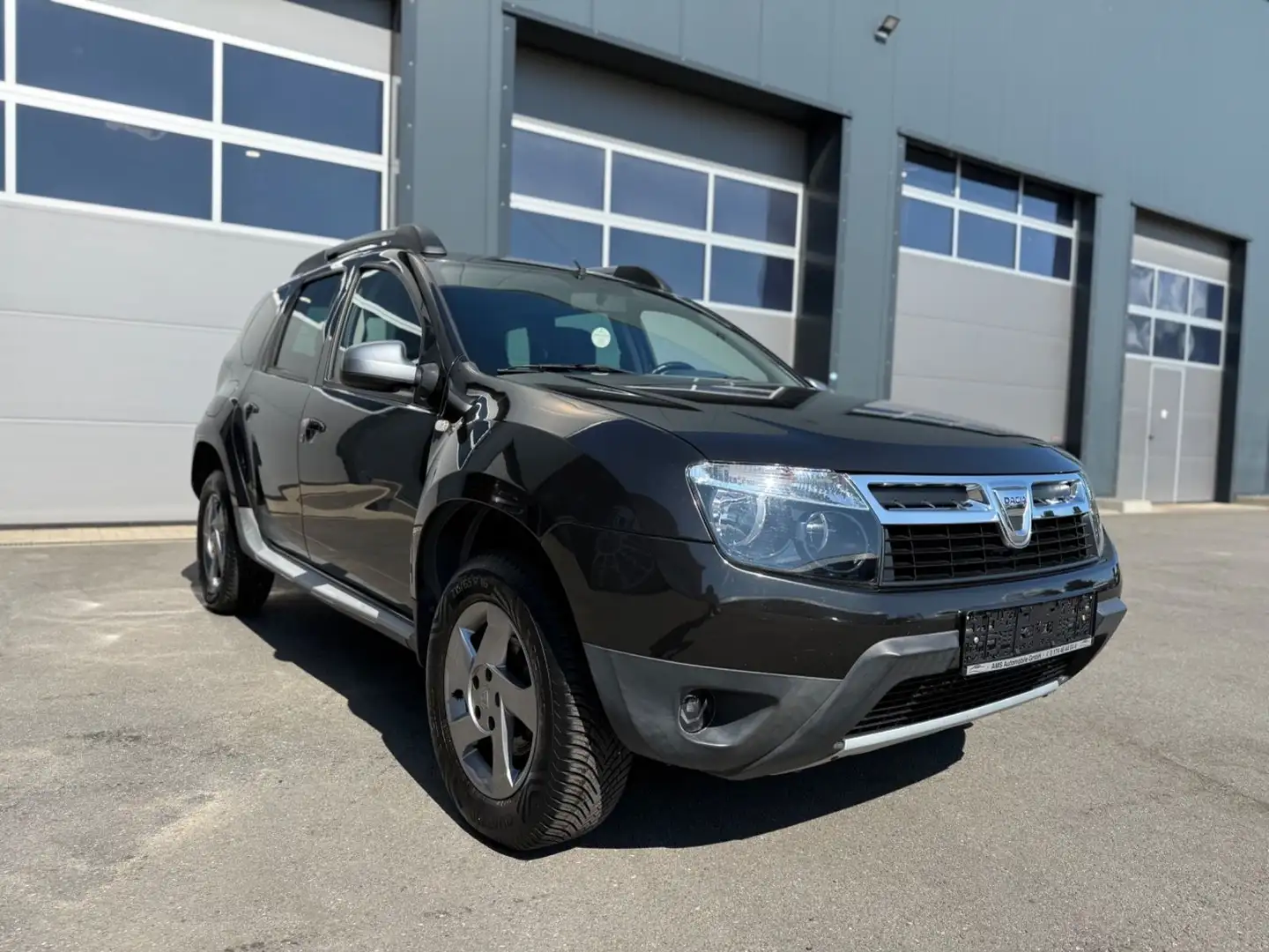 Dacia Duster I Sondermodell Delsey 4x2 1.6,Klima,AHK Schwarz - 1