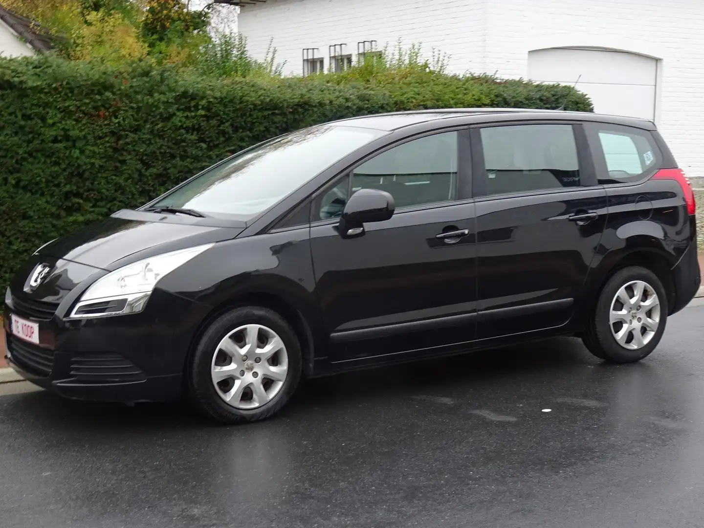 Peugeot 5008 5008 120 VTi Active Schwarz - 1