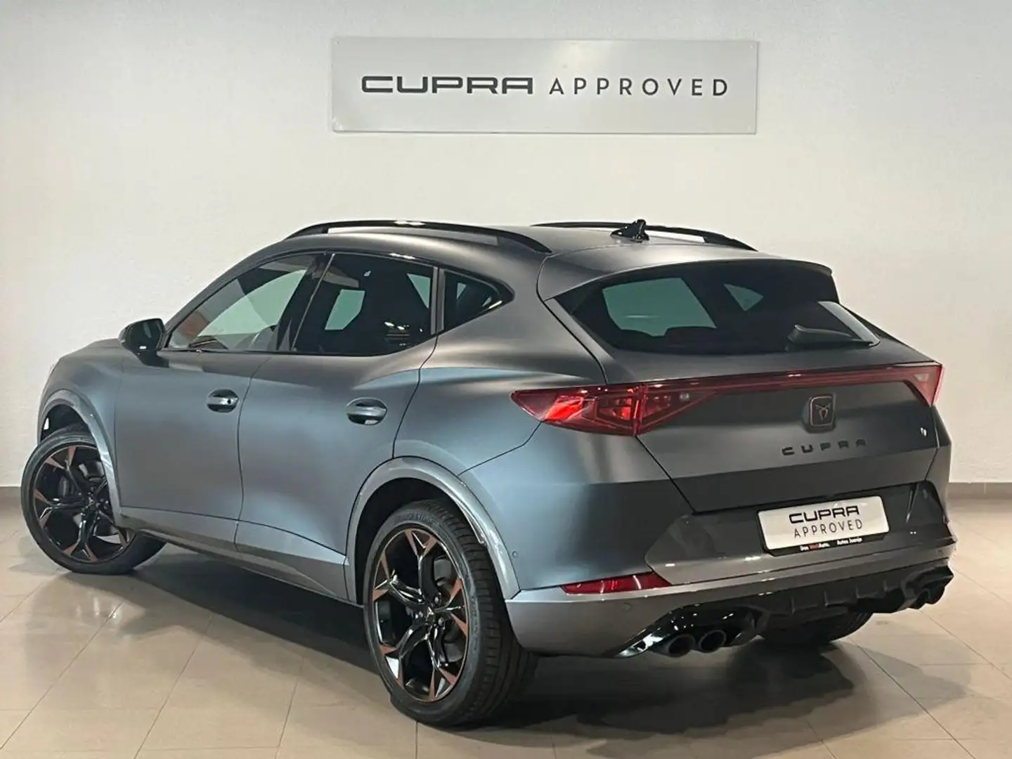 CUPRA Formentor 2.0 TSI 310 VZ DSG 4Drive Grau - 2