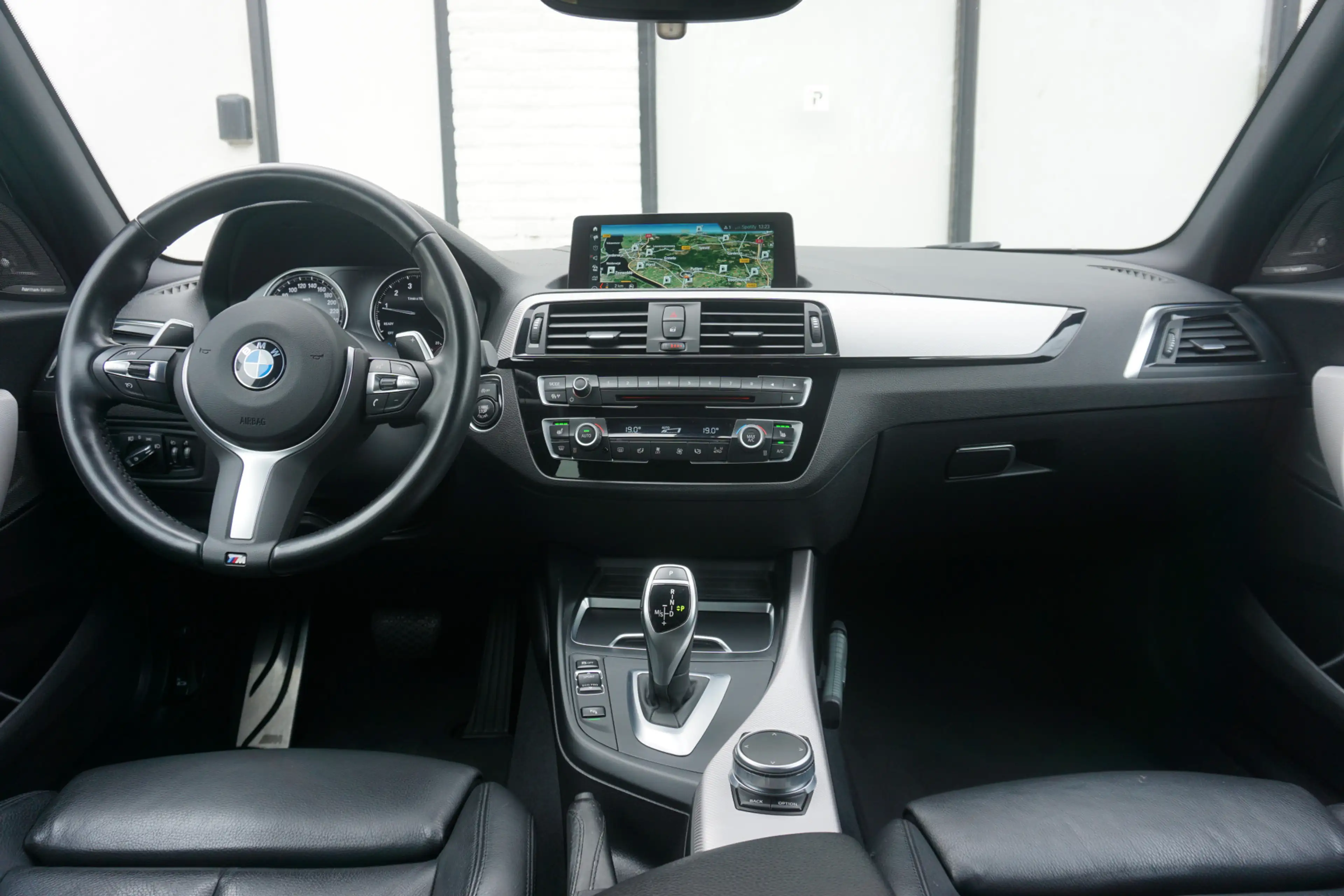 BMW 140 1-serie M140i High Exec Harman Kardon | Dealeronde — photo 8