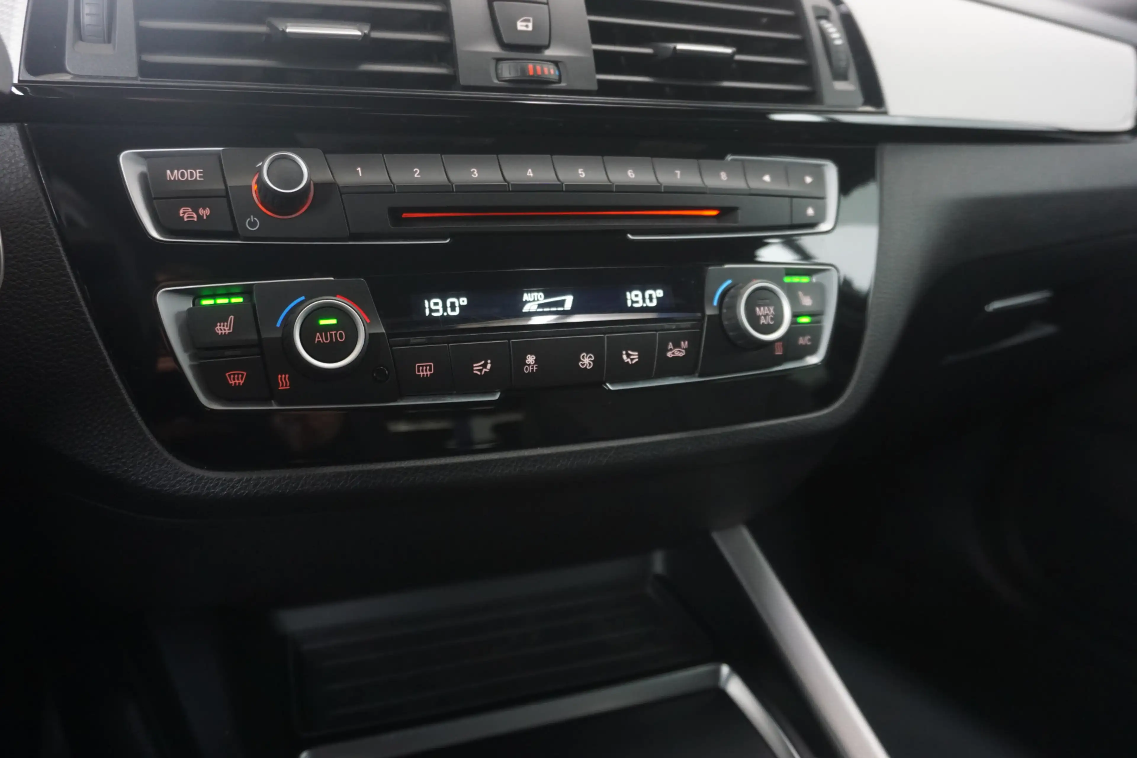 BMW 140 1-serie M140i High Exec Harman Kardon | Dealeronde — photo 27