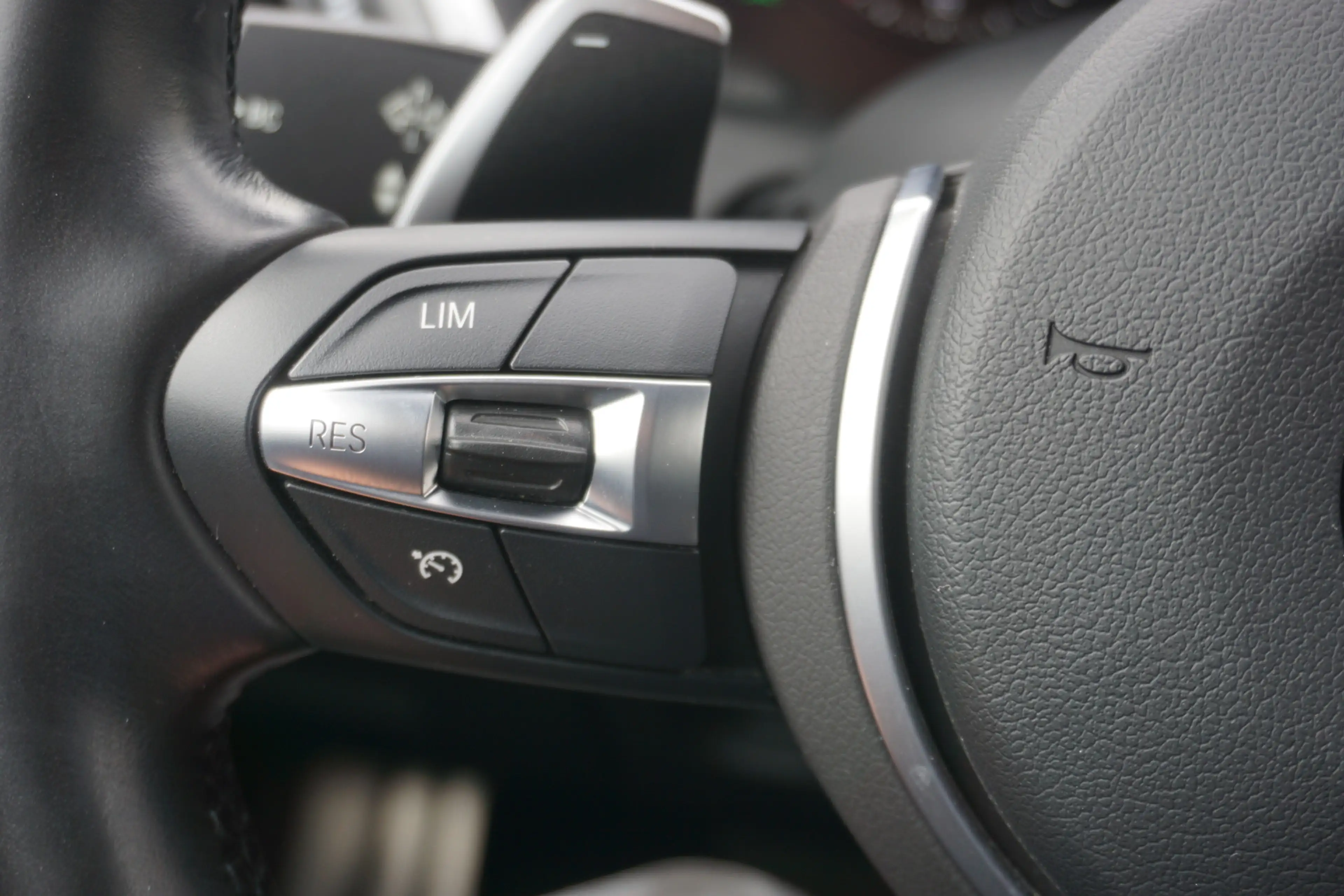 BMW 140 1-serie M140i High Exec Harman Kardon | Dealeronde — photo 17