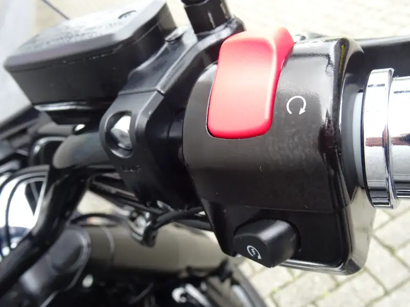Suzuki Intruder C - foto 8