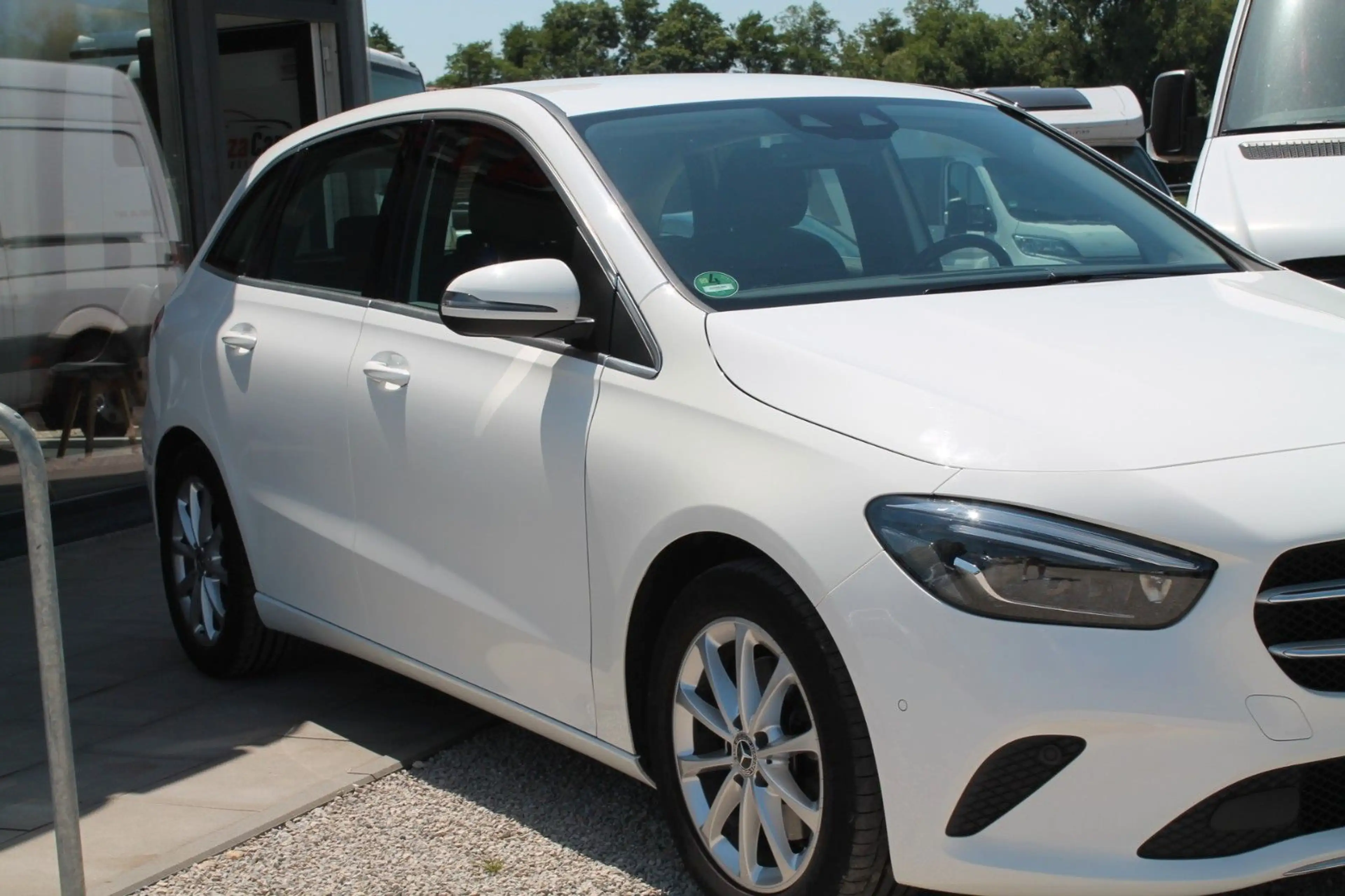 Mercedes-Benz B 220 d/ Navi/Rückfahrkamera/Anhängerkupplung/ — photo 3