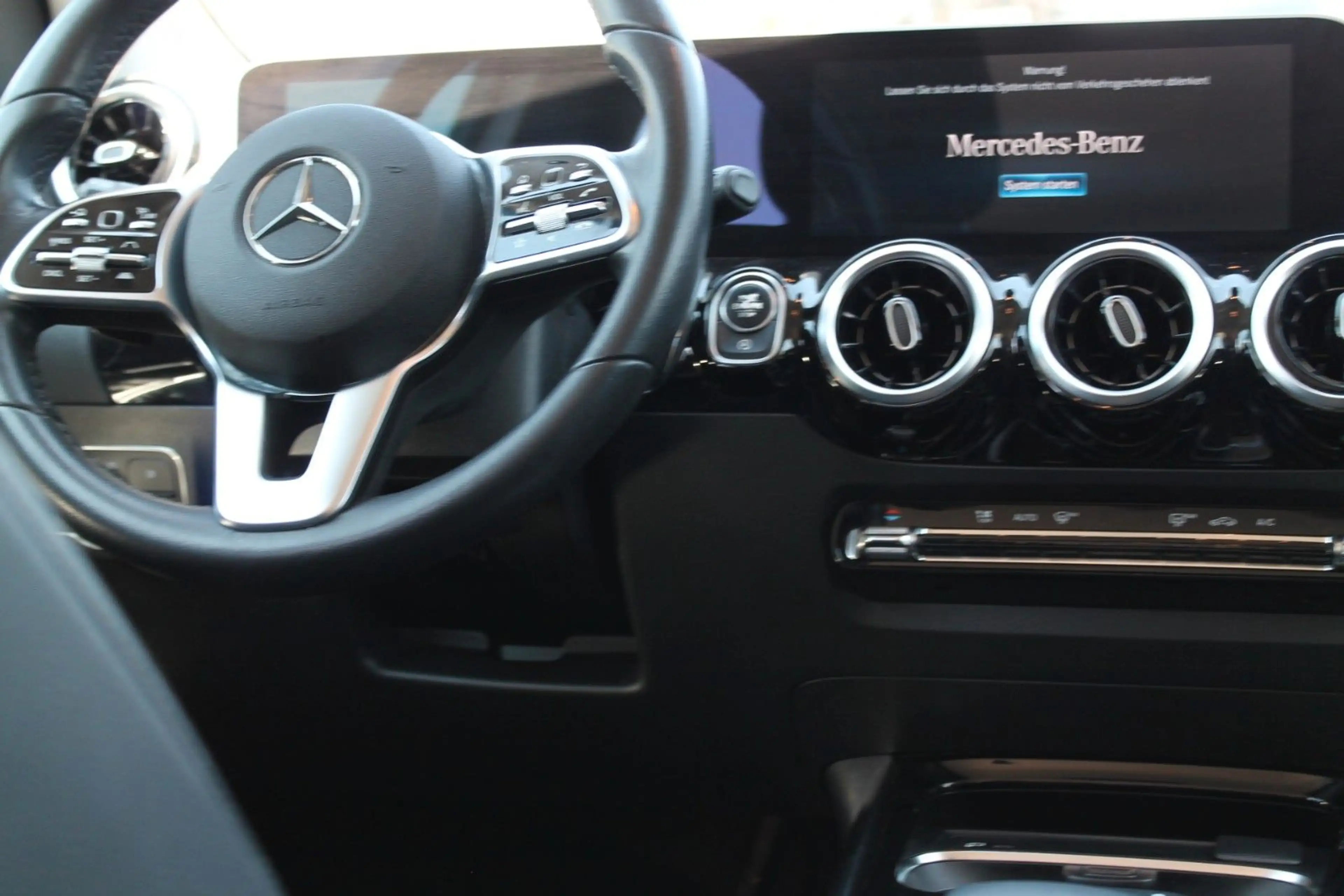 Mercedes-Benz B 220 d/ Navi/Rückfahrkamera/Anhängerkupplung/ — photo 21