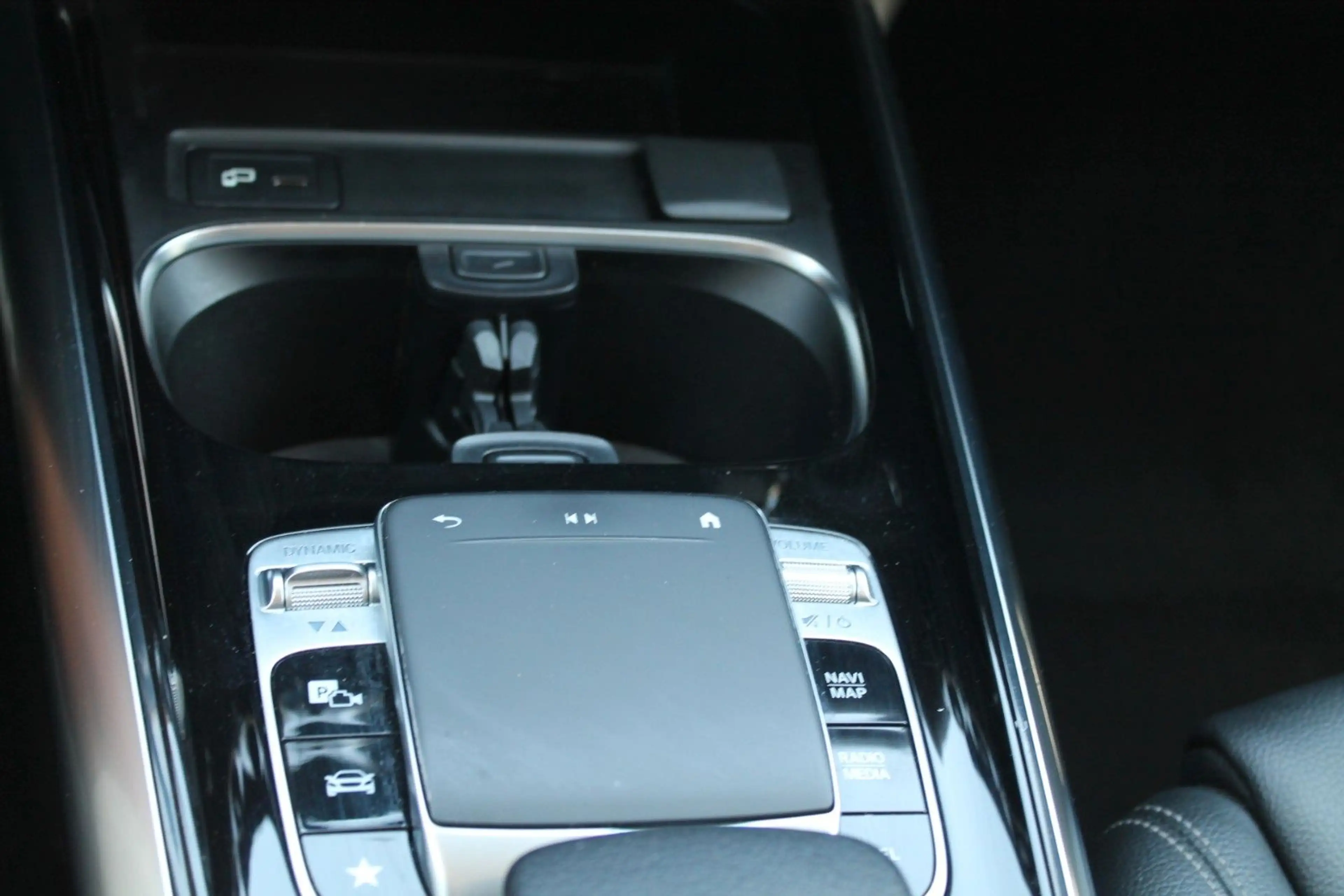 Mercedes-Benz B 220 d/ Navi/Rückfahrkamera/Anhängerkupplung/ — photo 24