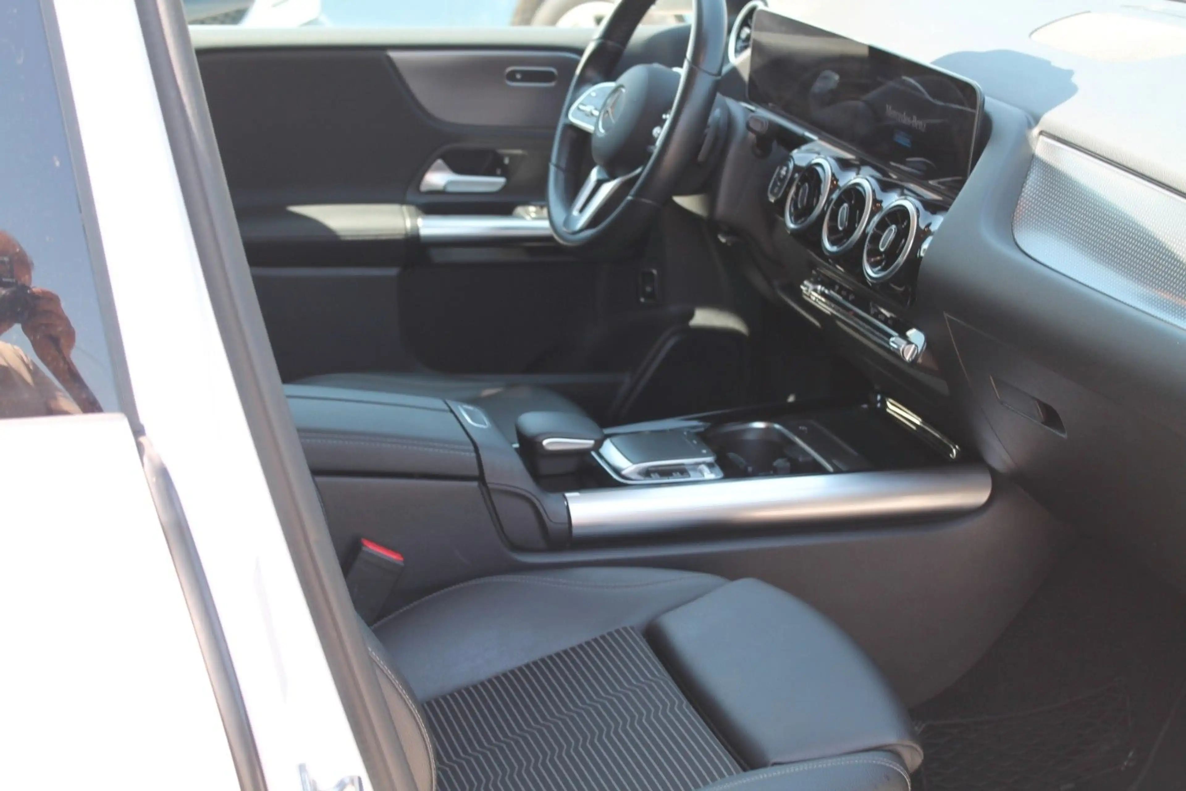 Mercedes-Benz B 220 d/ Navi/Rückfahrkamera/Anhängerkupplung/ — photo 22
