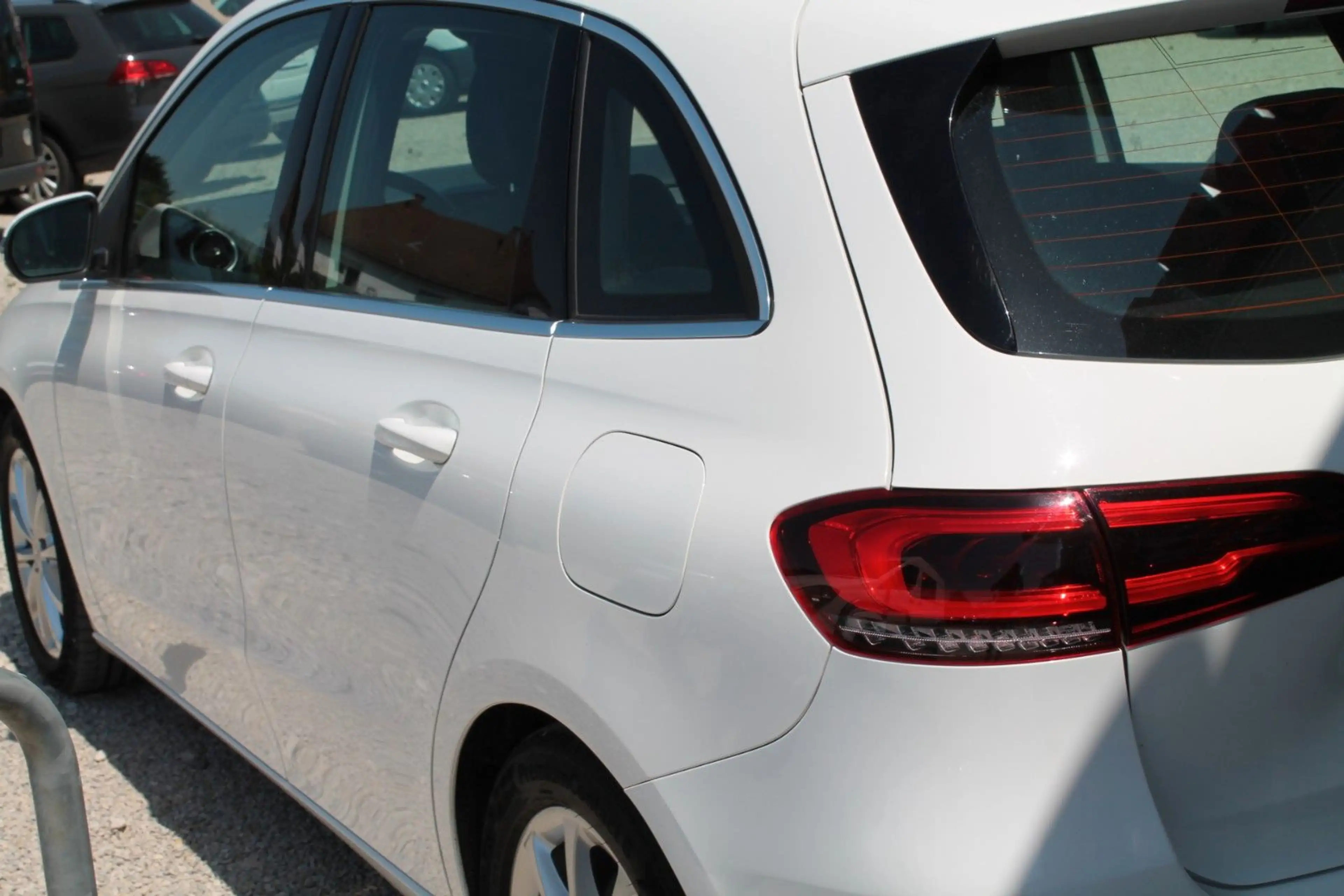 Mercedes-Benz B 220 d/ Navi/Rückfahrkamera/Anhängerkupplung/ — photo 6