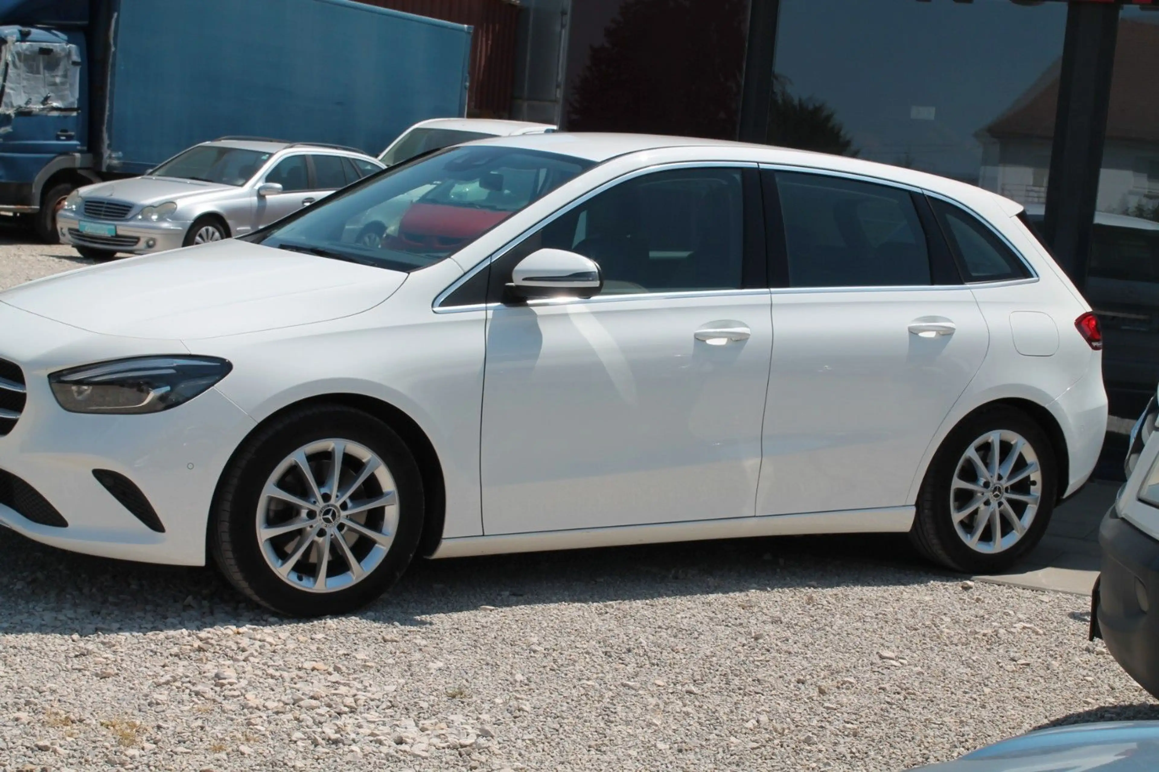Mercedes-Benz B 220 d/ Navi/Rückfahrkamera/Anhängerkupplung/ — photo 8