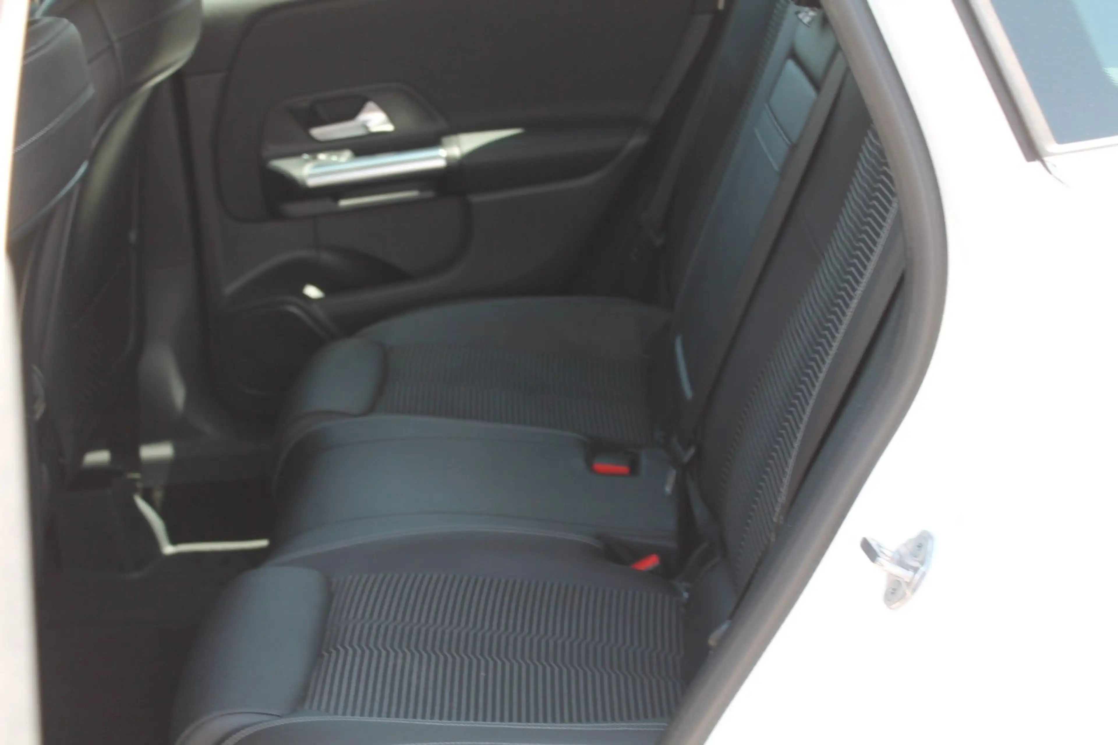 Mercedes-Benz B 220 d/ Navi/Rückfahrkamera/Anhängerkupplung/ — photo 19