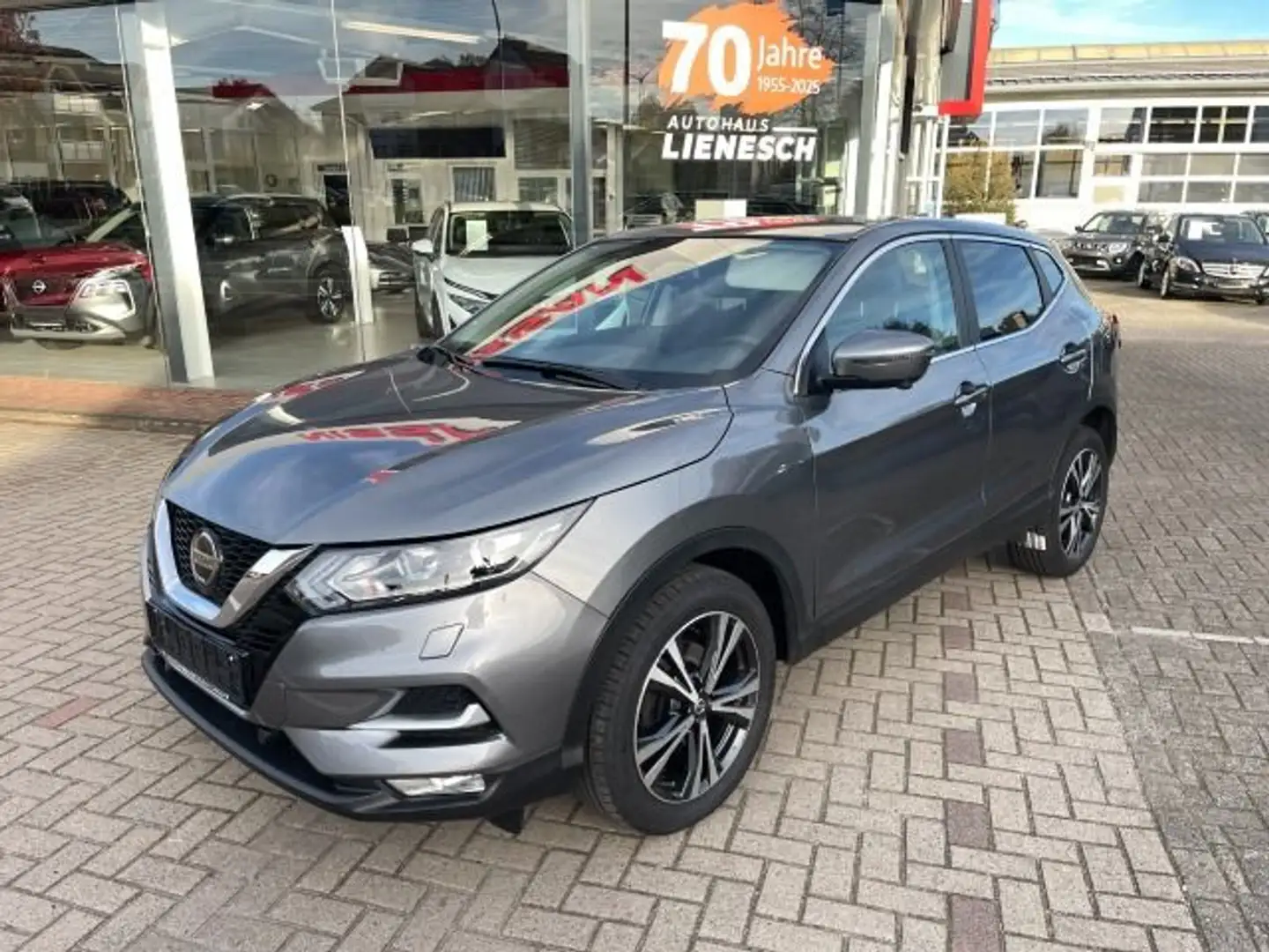Nissan Qashqai 1.3 DiG-T N-Connecta Automatik Navi Kame Grau - 2