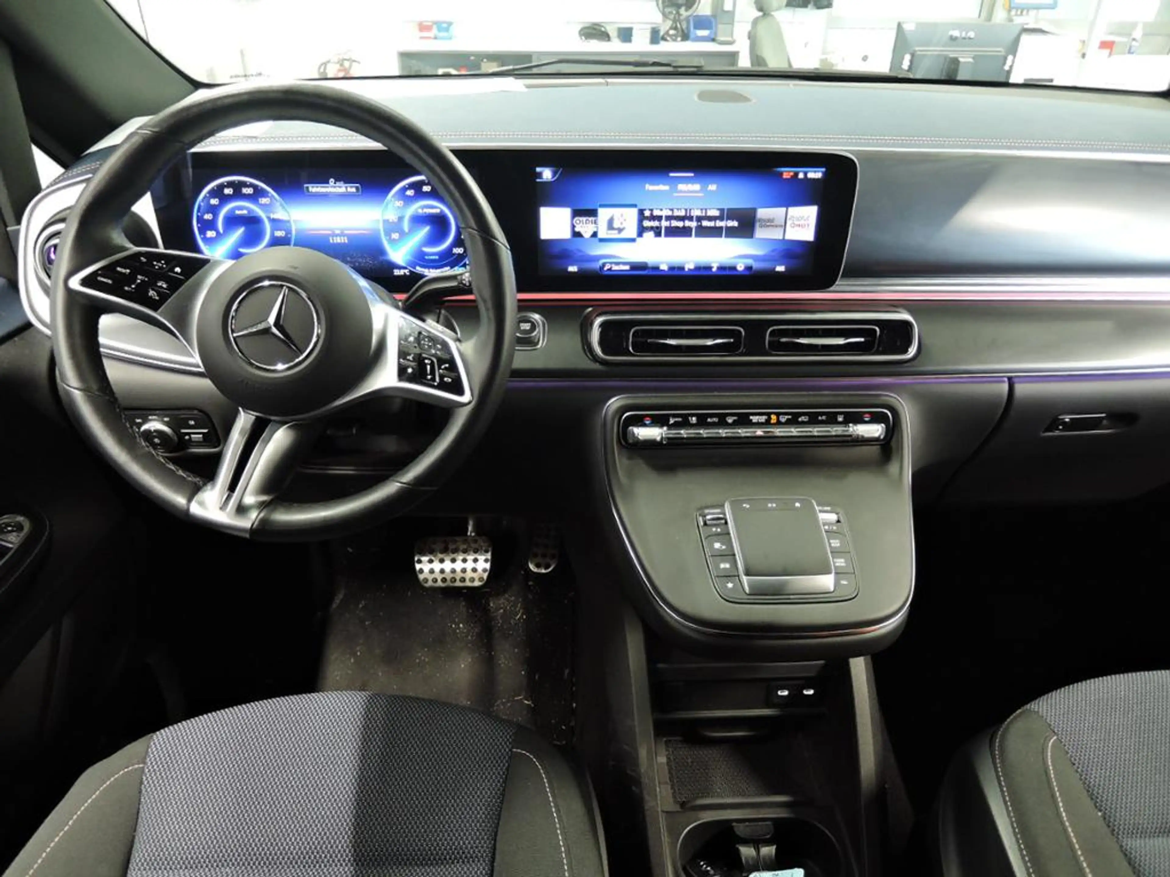 Mercedes-Benz EQV 250 Distronic*Multibeam*MBUX — photo 5