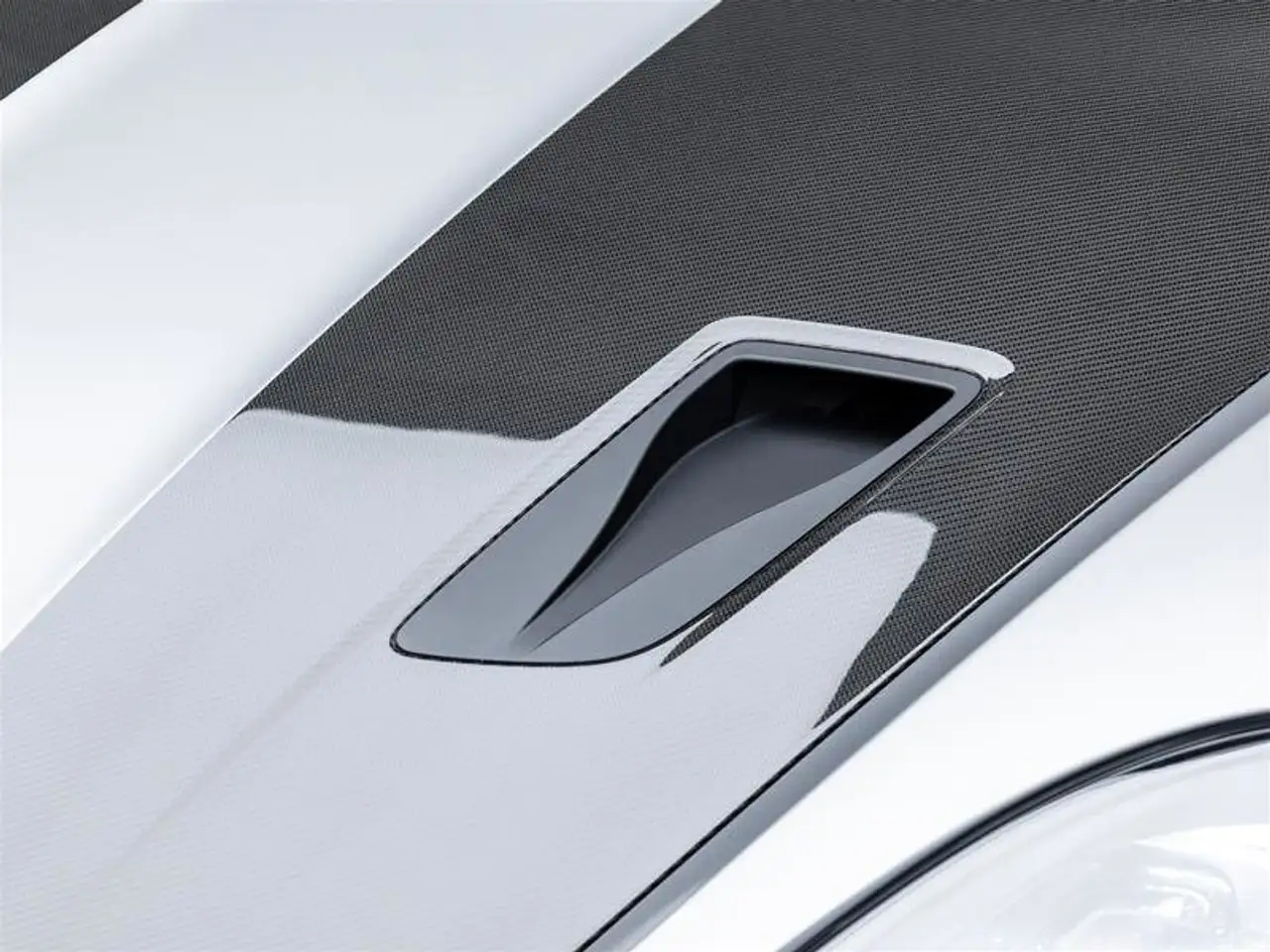 Porsche 718 Cayman снимка Porsche 718 Cayman