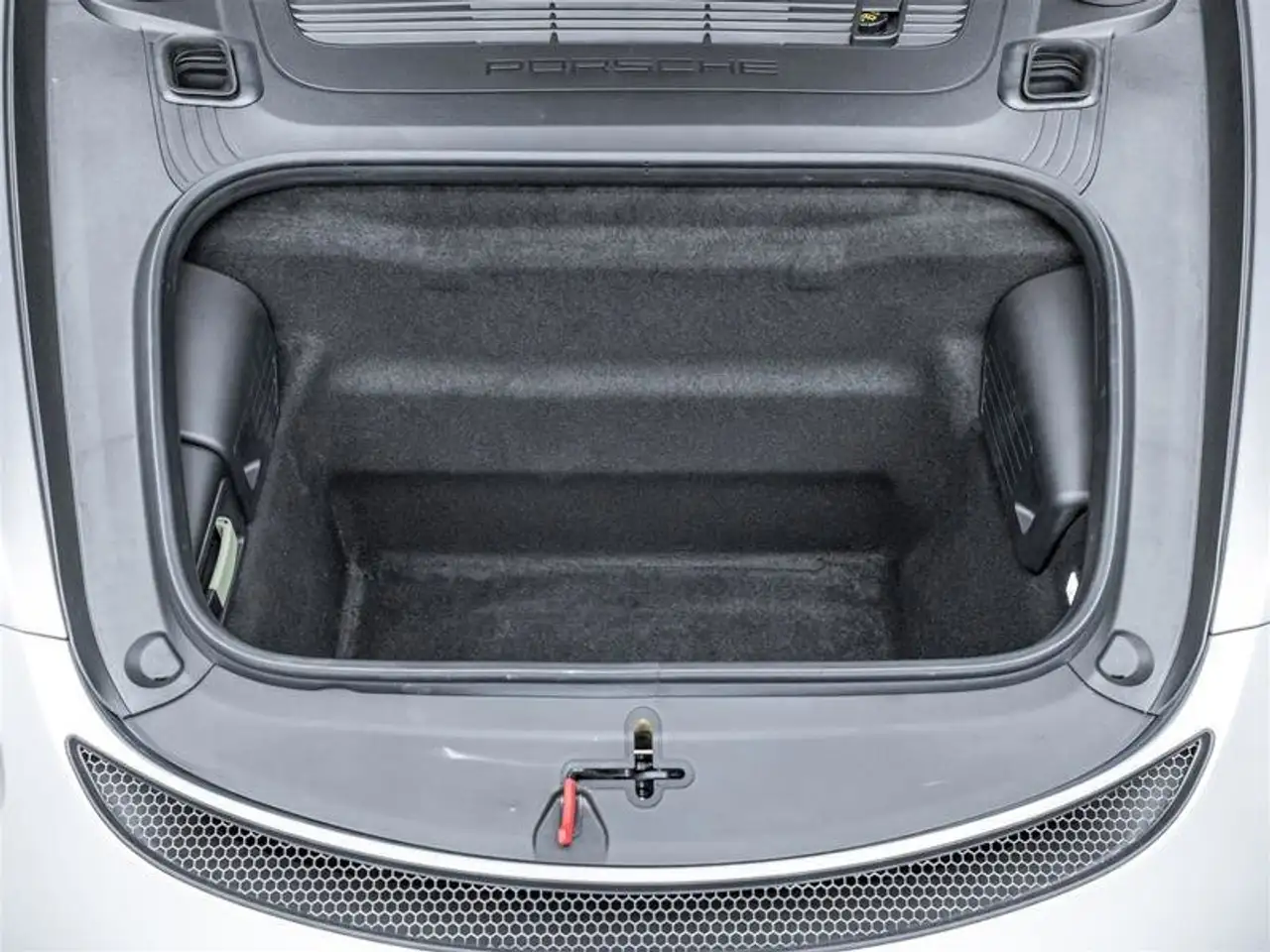 Porsche 718 Cayman снимка Porsche 718 Cayman