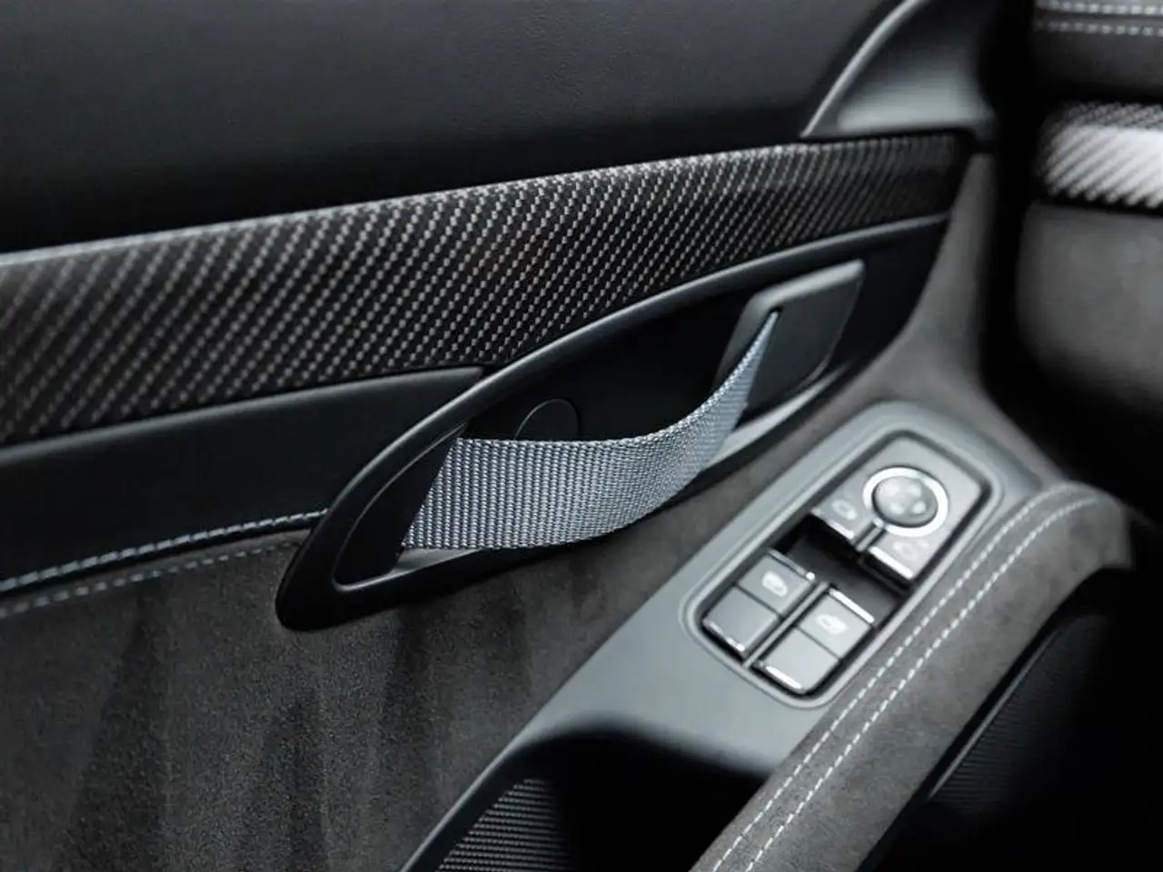 Porsche 718 Cayman снимка Porsche 718 Cayman
