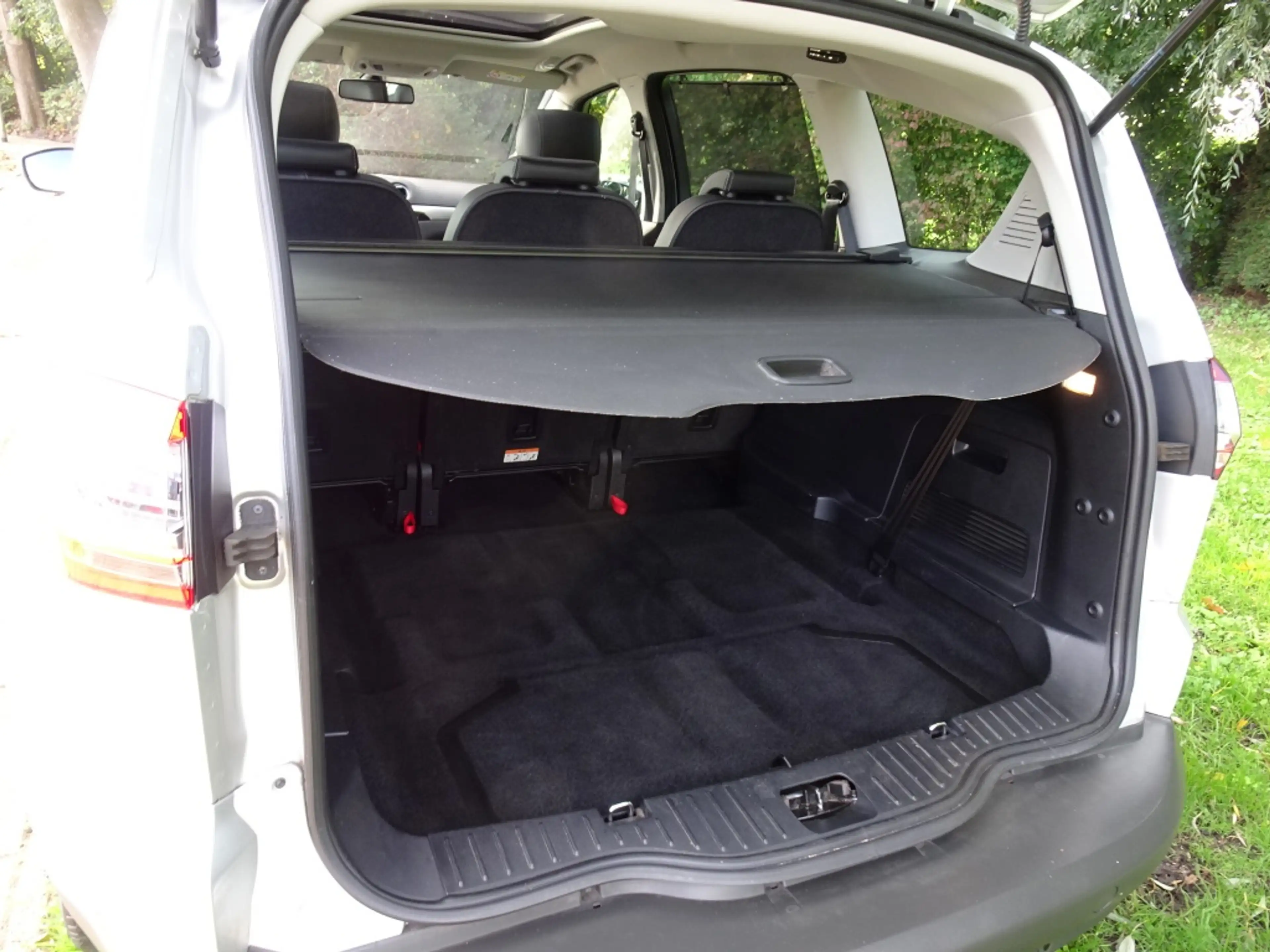 Ford S-Max 1.6 160pk EcoBoost Platium met Navi en Trekhaak — photo 12